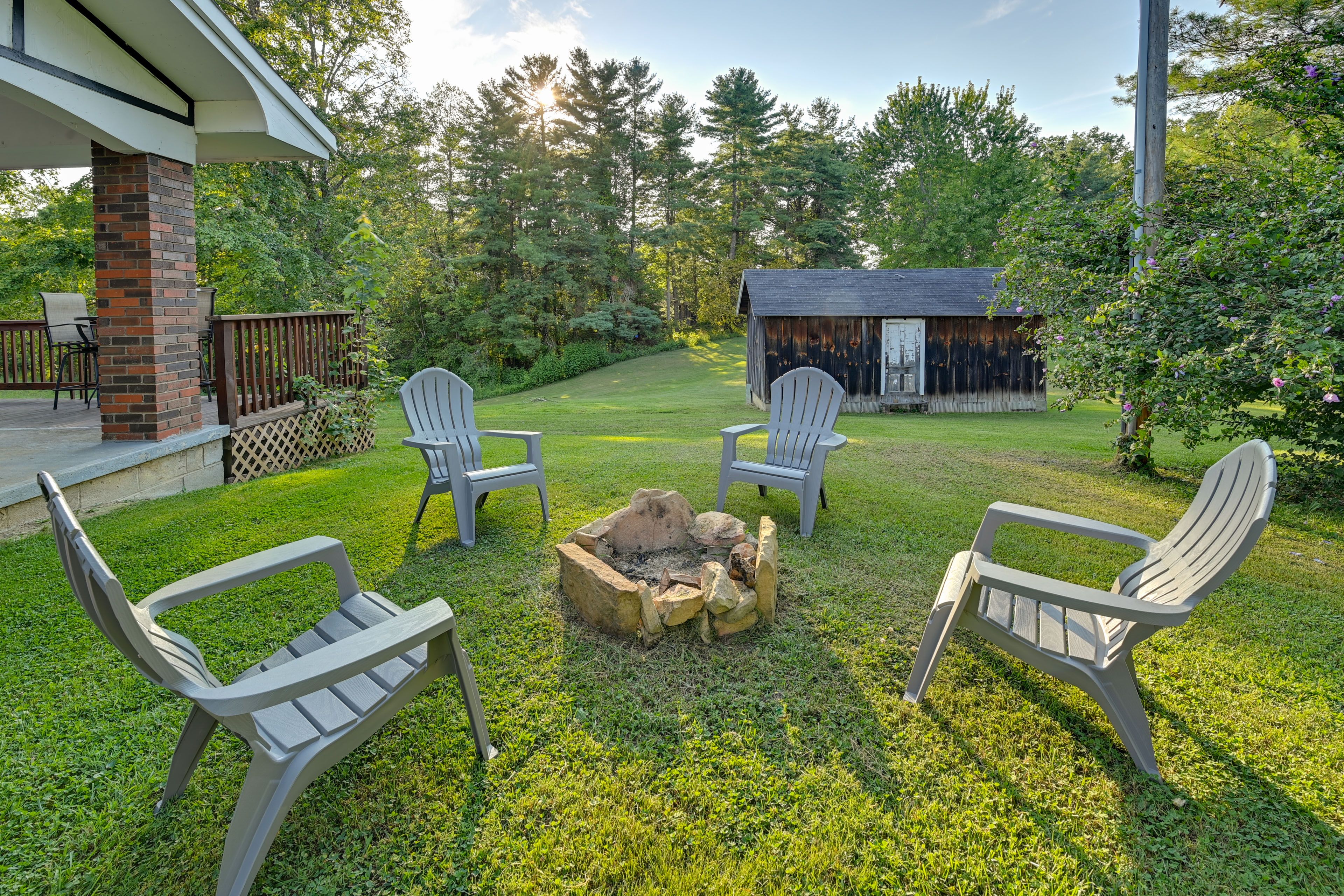 Backyard | Fire Pit | Charcoal Grill