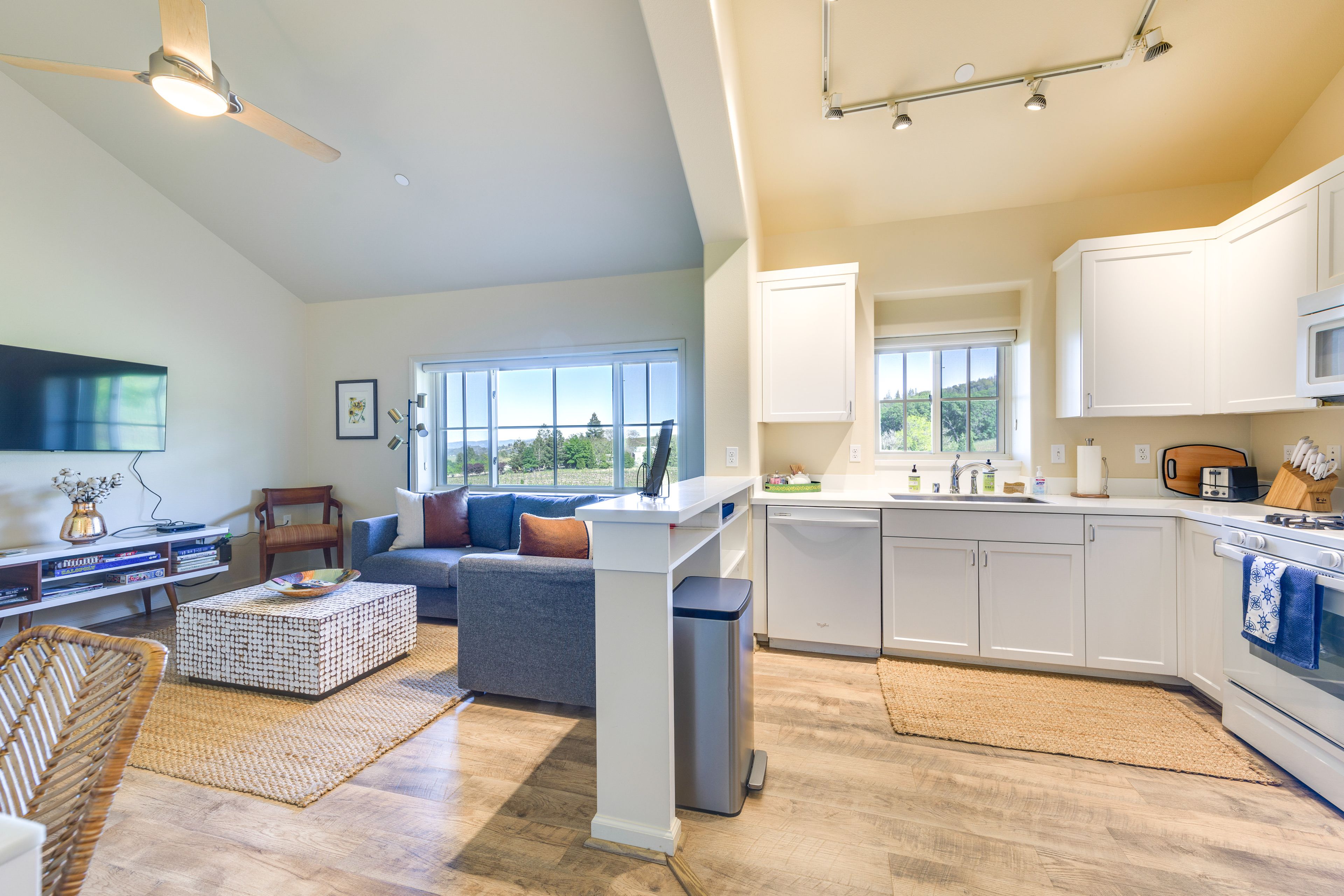 Kitchen | Cooking Basics | Keurig Coffee Maker | Toaster