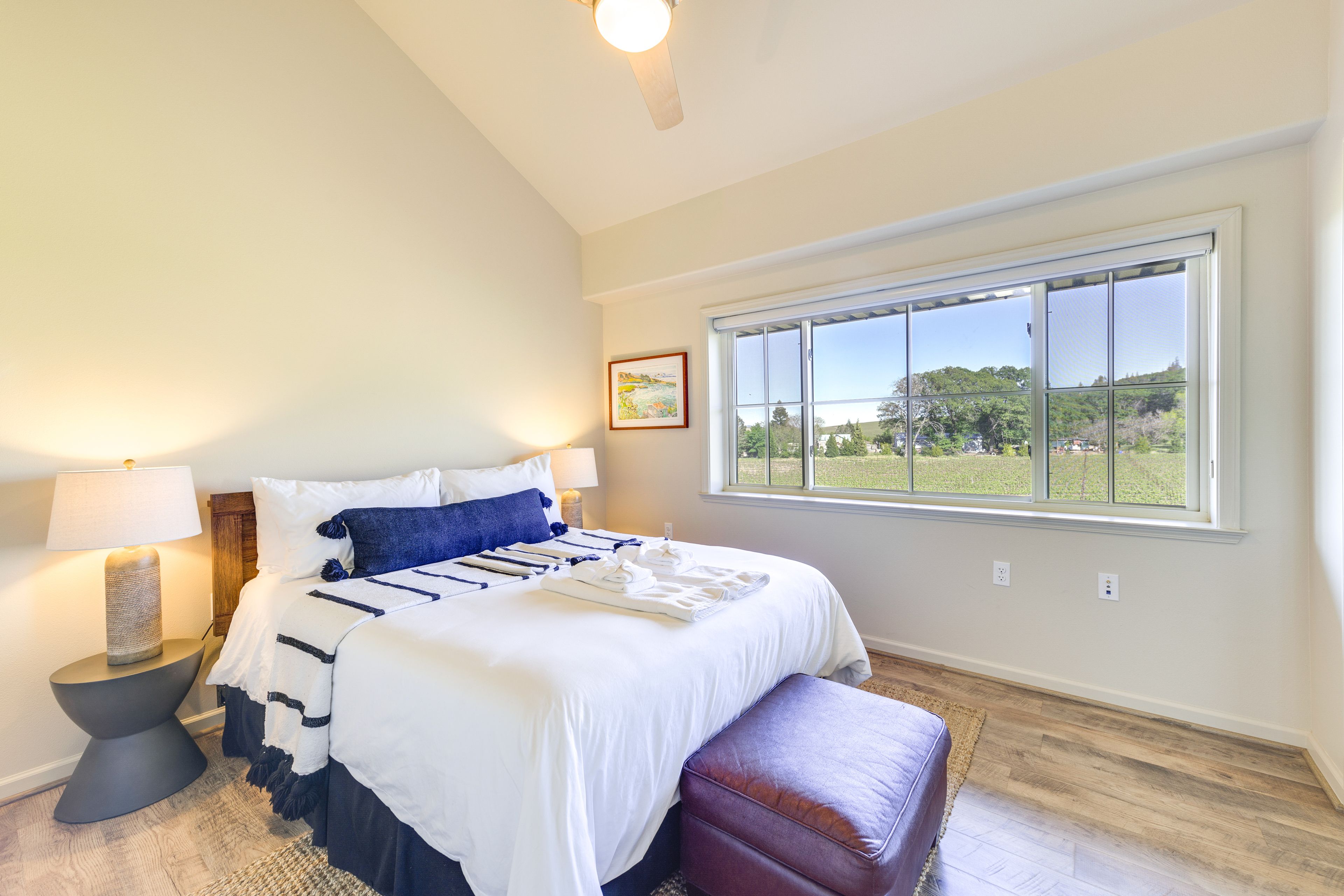 Bedroom 2 | Queen Bed
