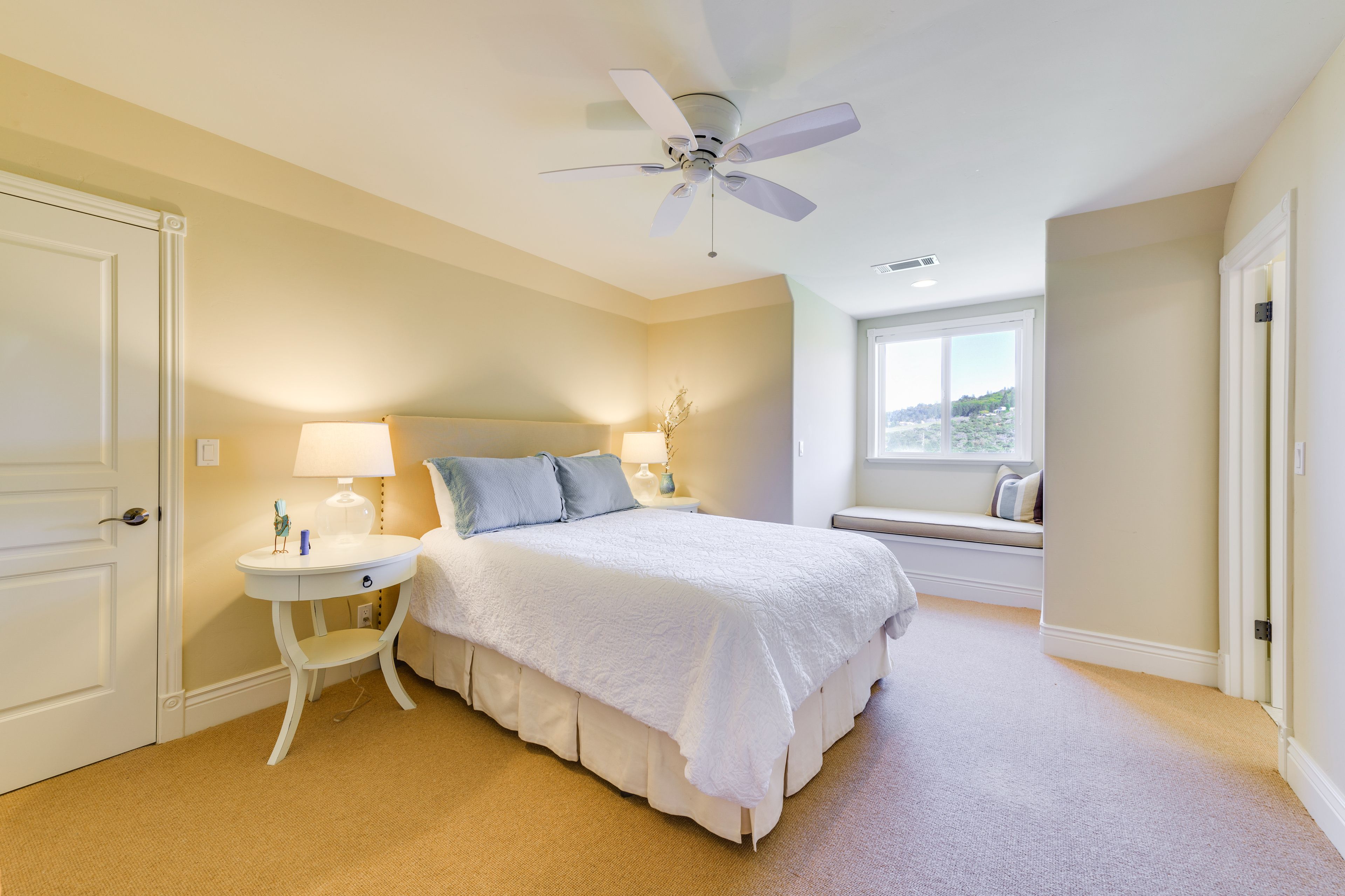 Bedroom 3 | Queen Bed | Shared En-Suite Bathroom | 2nd Floor