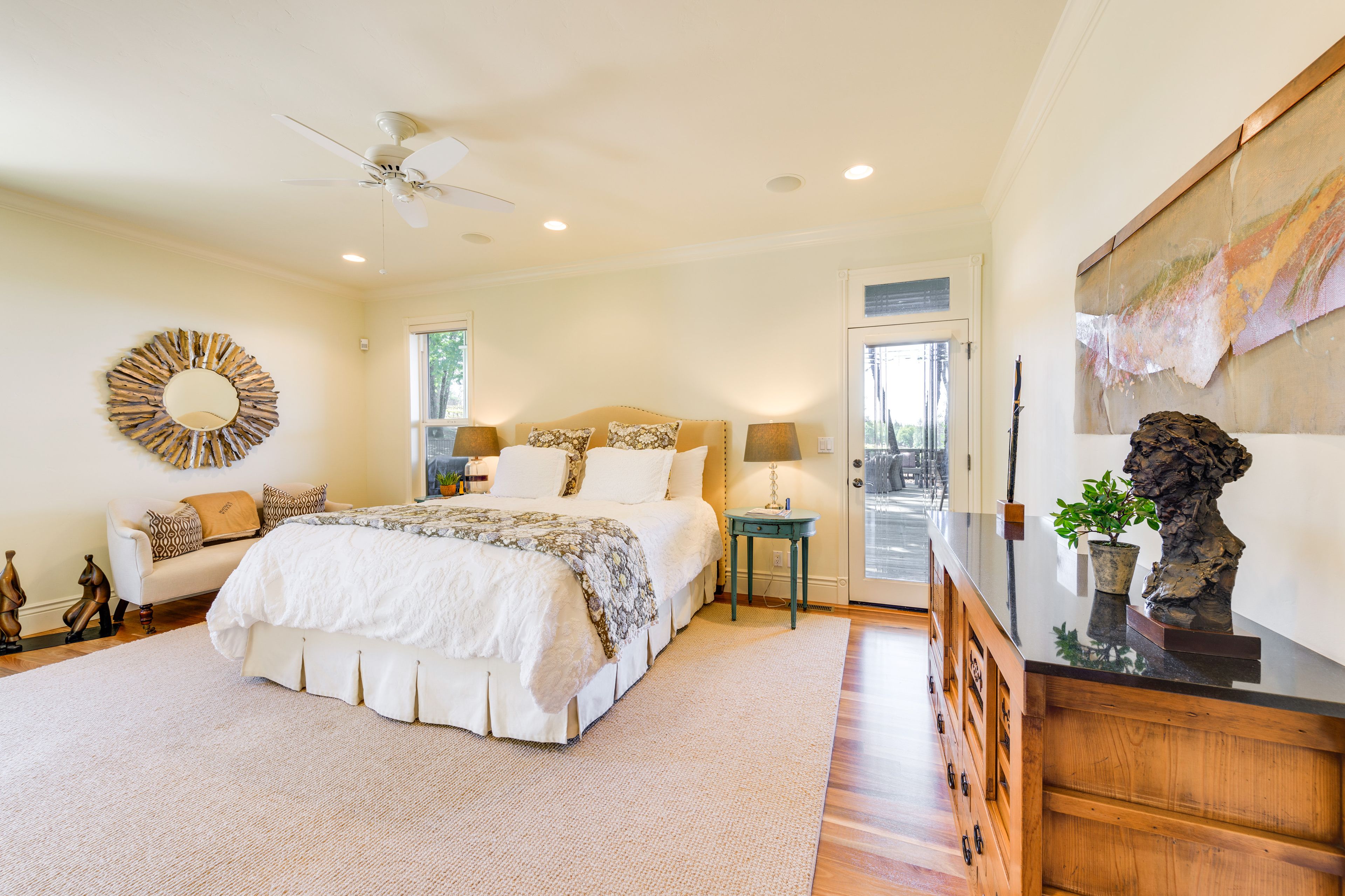 Bedroom 1 | California King Bed | En-Suite Bathroom | 1st Floor