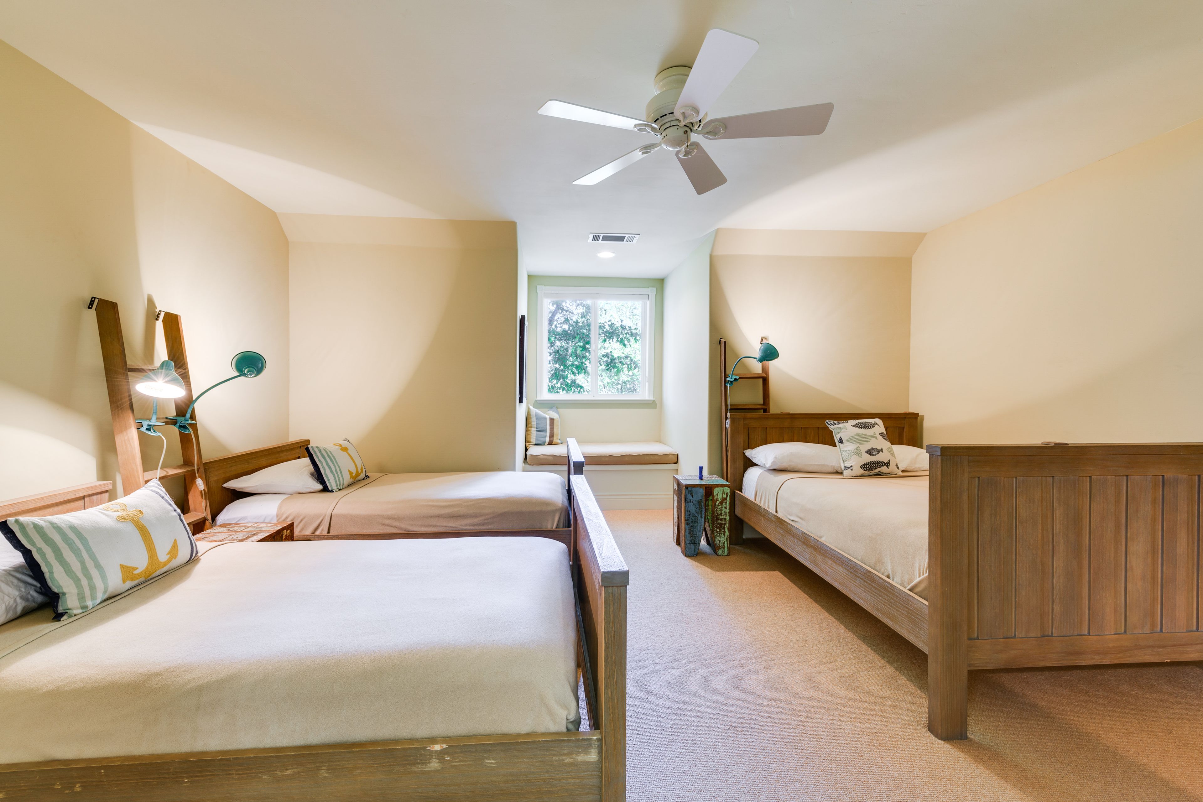 Bedroom 2 | Full Bed | 2 Twin Beds | En-Suite Bathroom | 2nd Floor