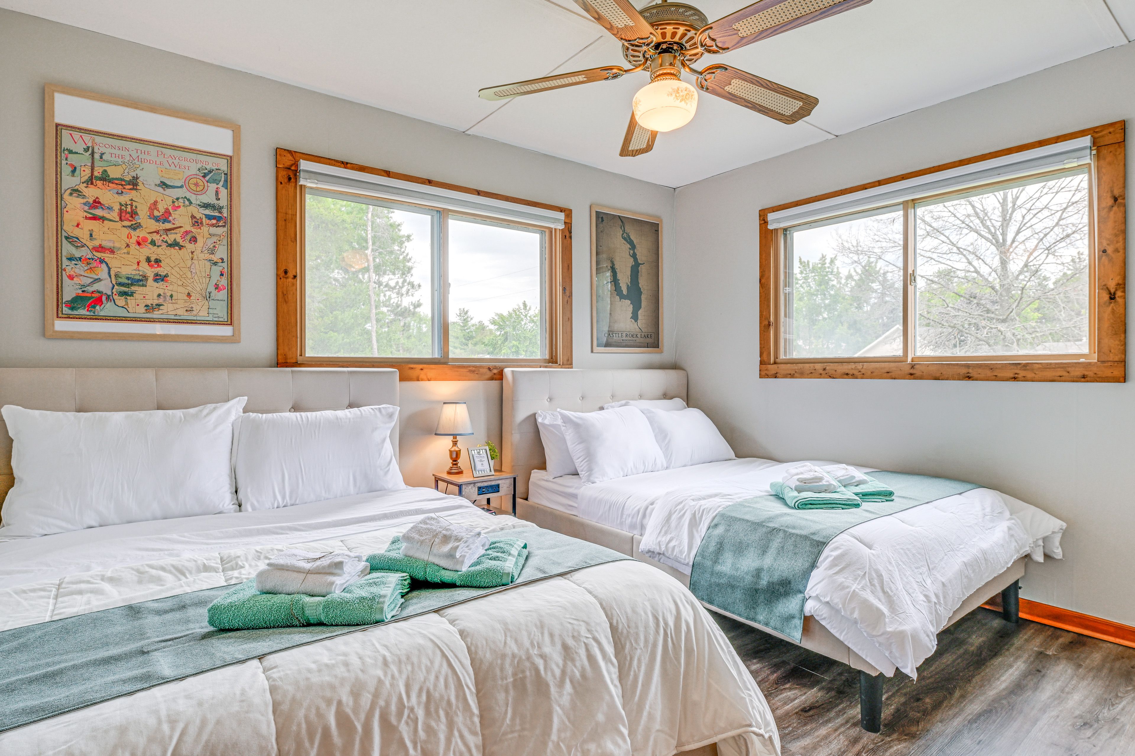 Bedroom 2 | 2 Full Beds | Smart TV