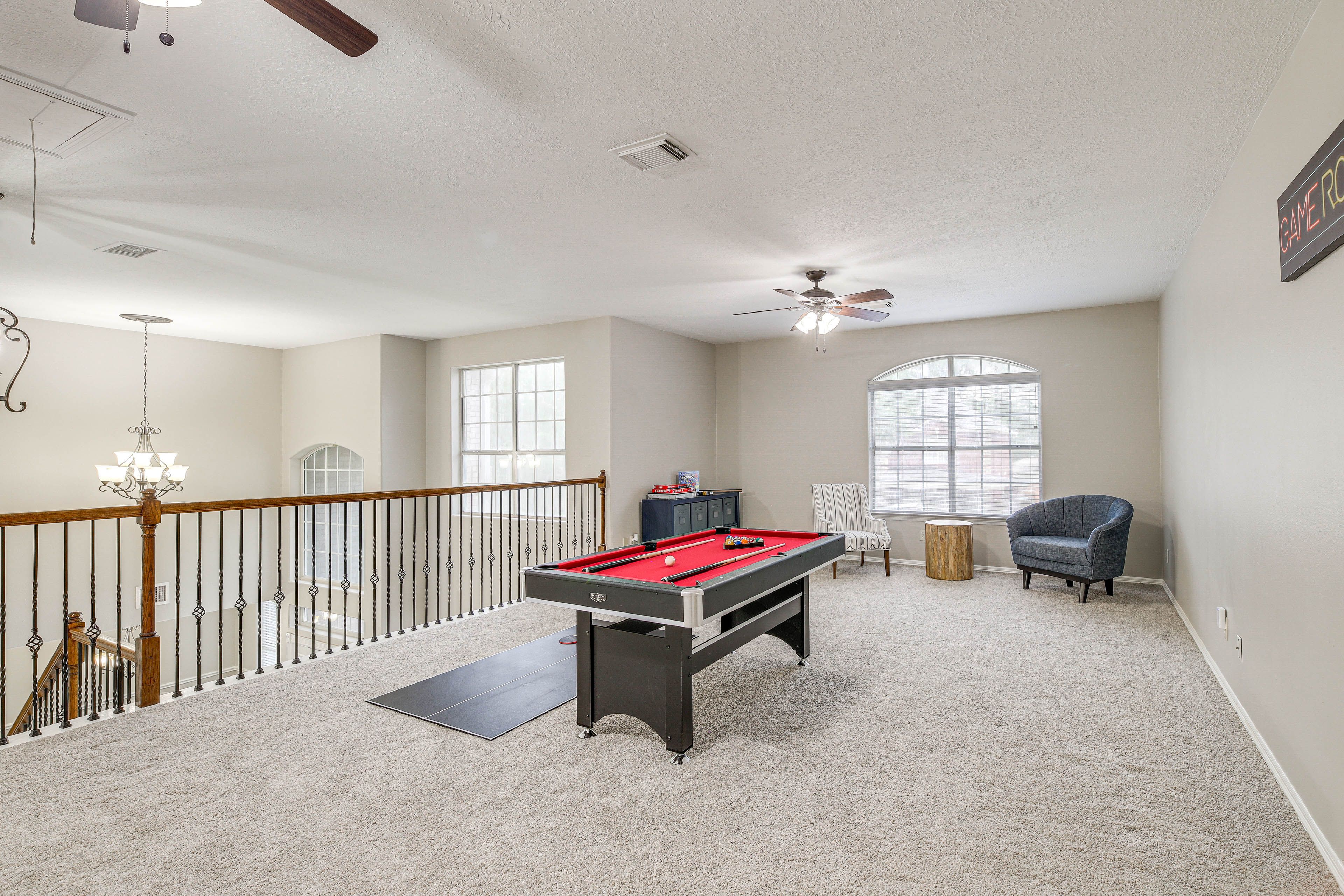 Loft | 2nd Floor | Pool/Ping-Pong Table