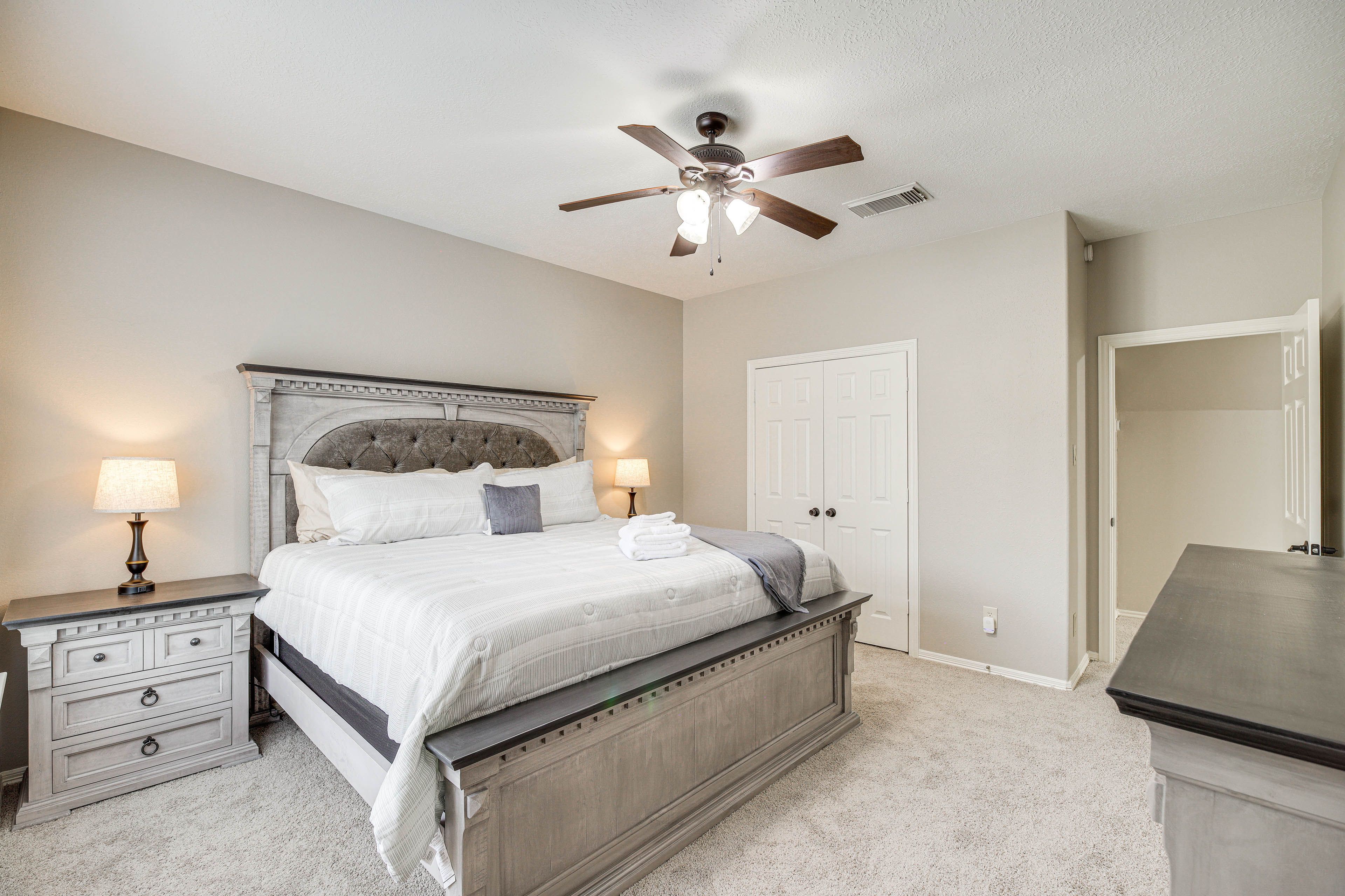 Bedroom 2 | 2nd Floor | King Bed