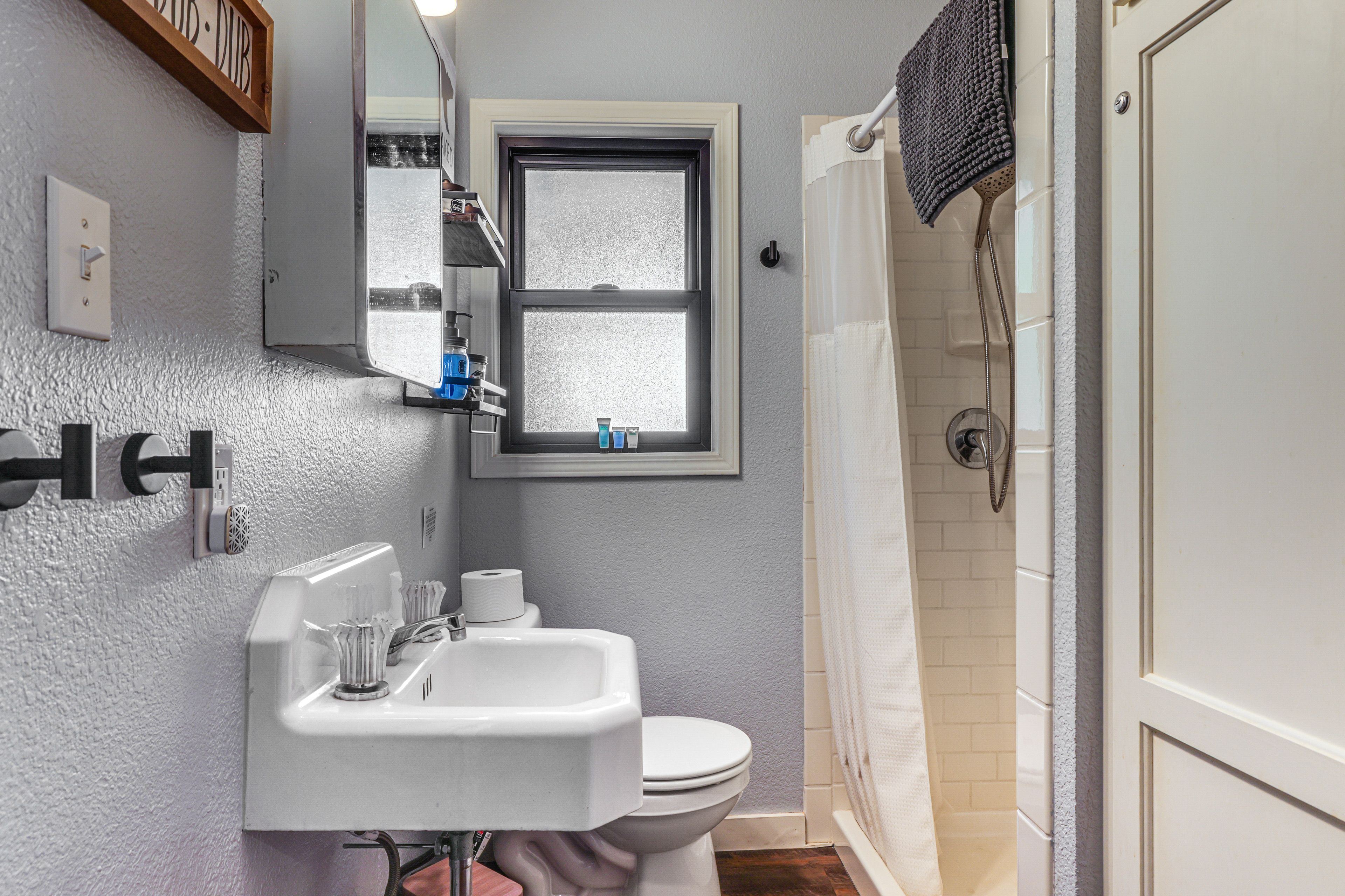 Full Bath | Towels | Hair Dryer | Complimentary Toiletries | 1st Floor