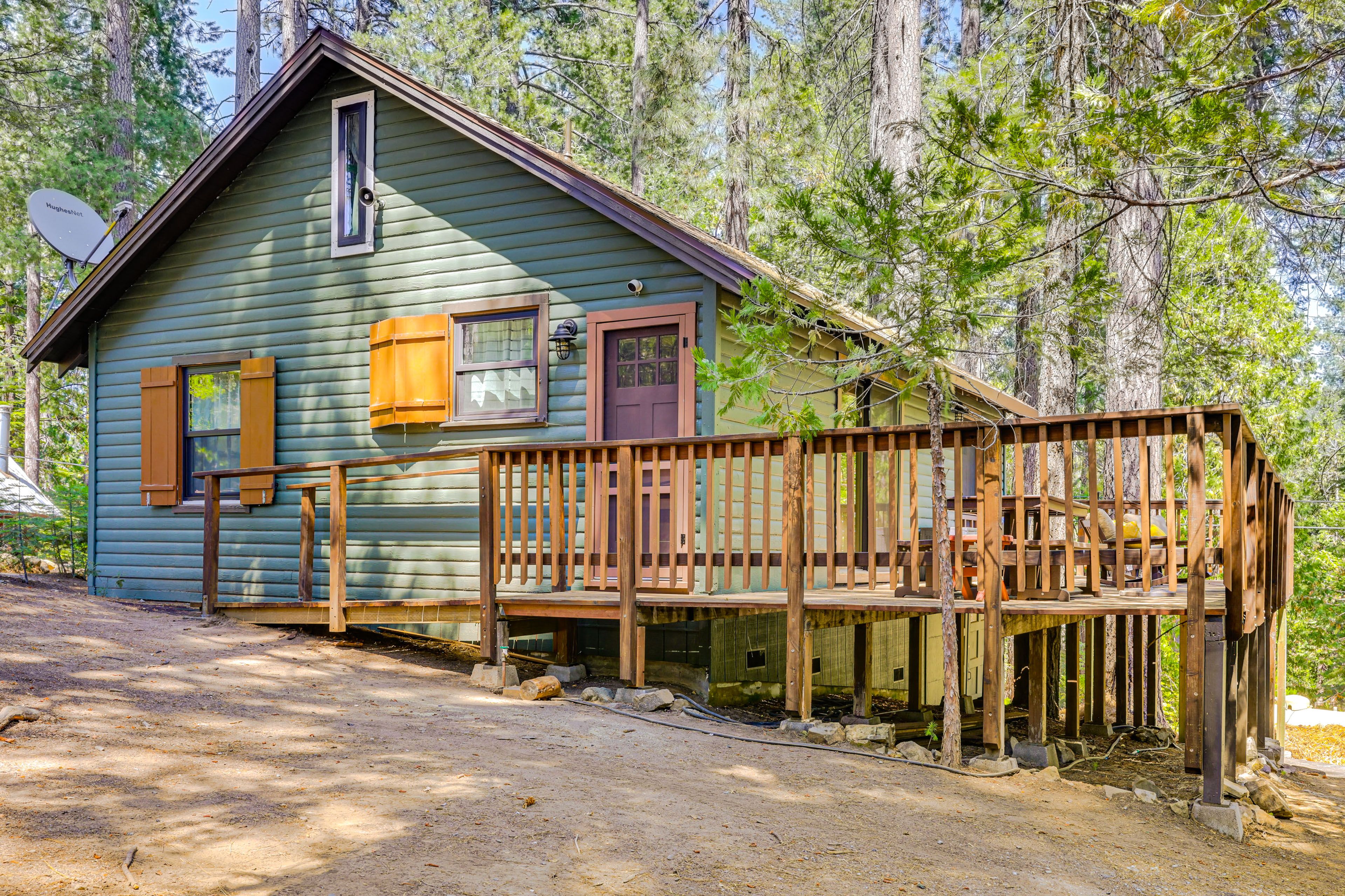 Long Barn Vacation Rental | 2BR | 1BA | 720 Sq Ft | 1 Step to Enter