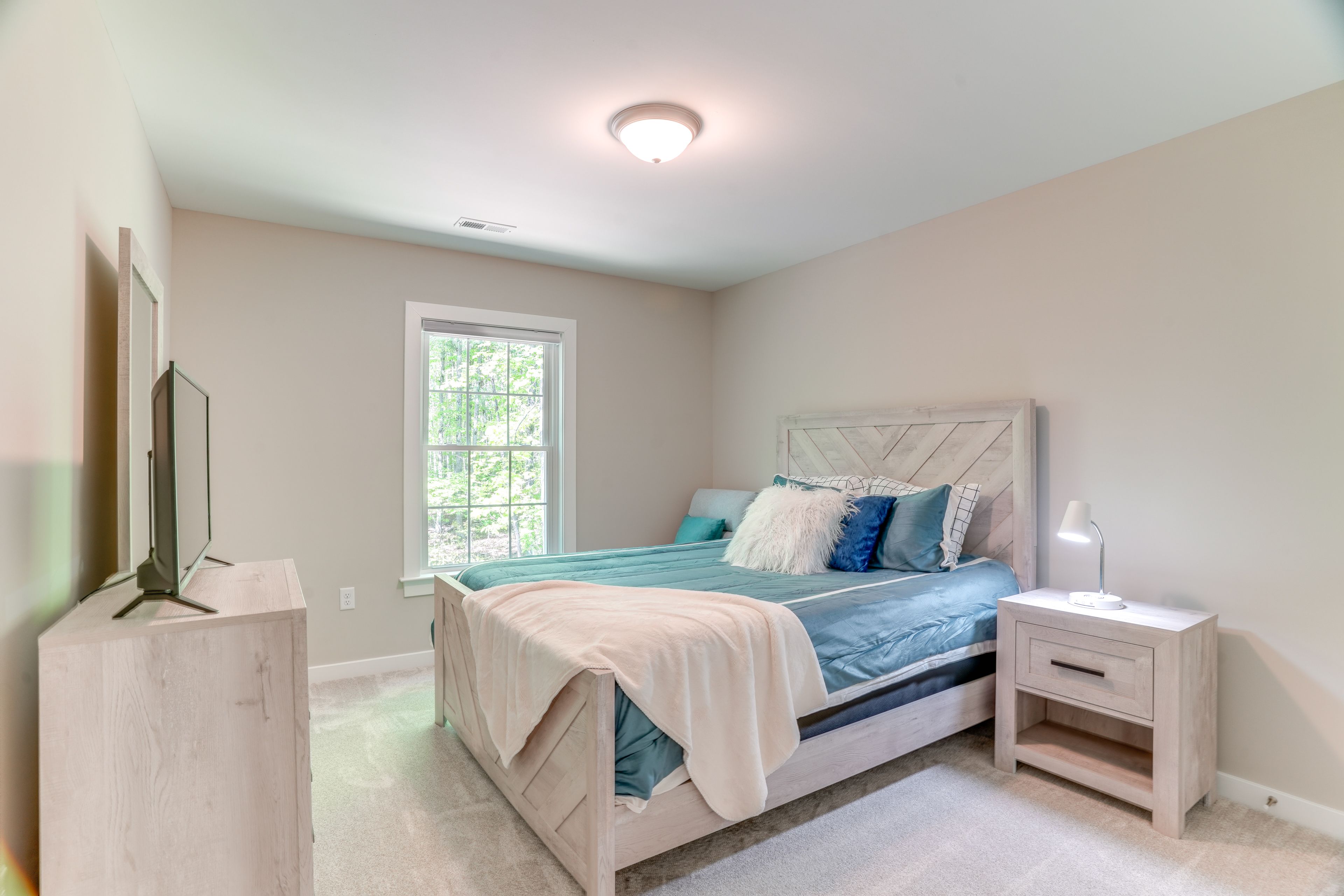 Bedroom 3 | 2nd Floor | Queen Bed | Smart TV
