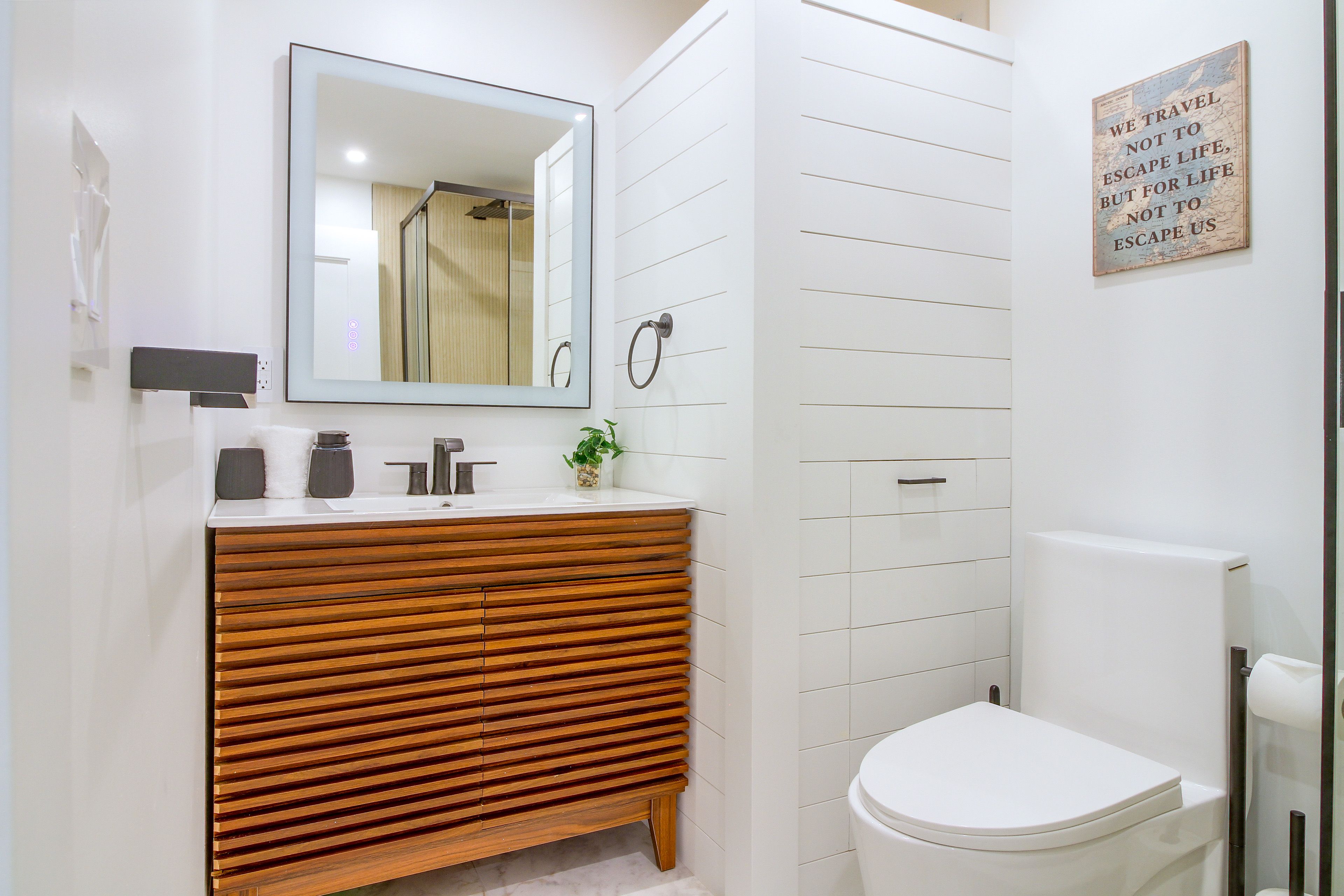 Full Bathroom