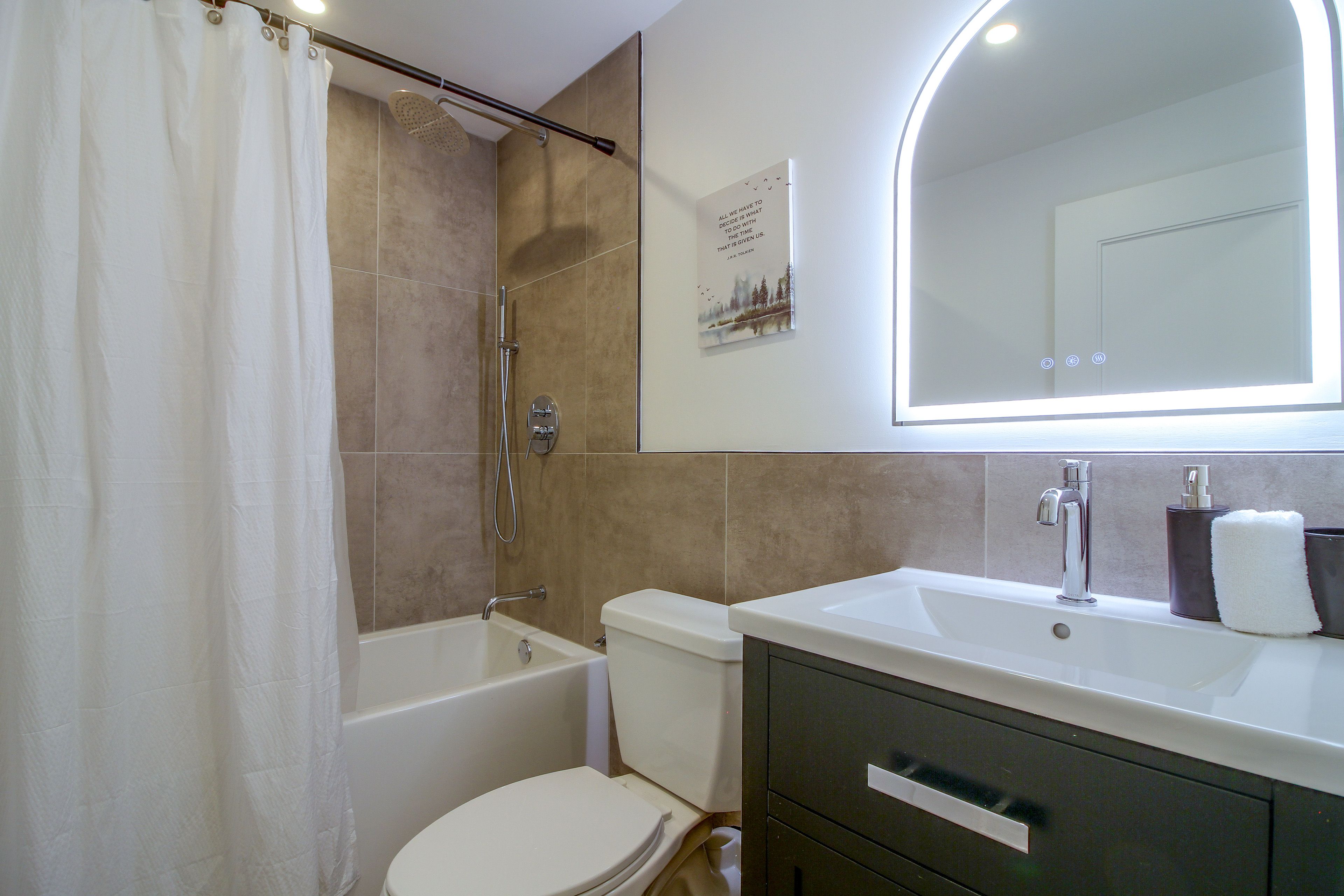 Full Bathroom