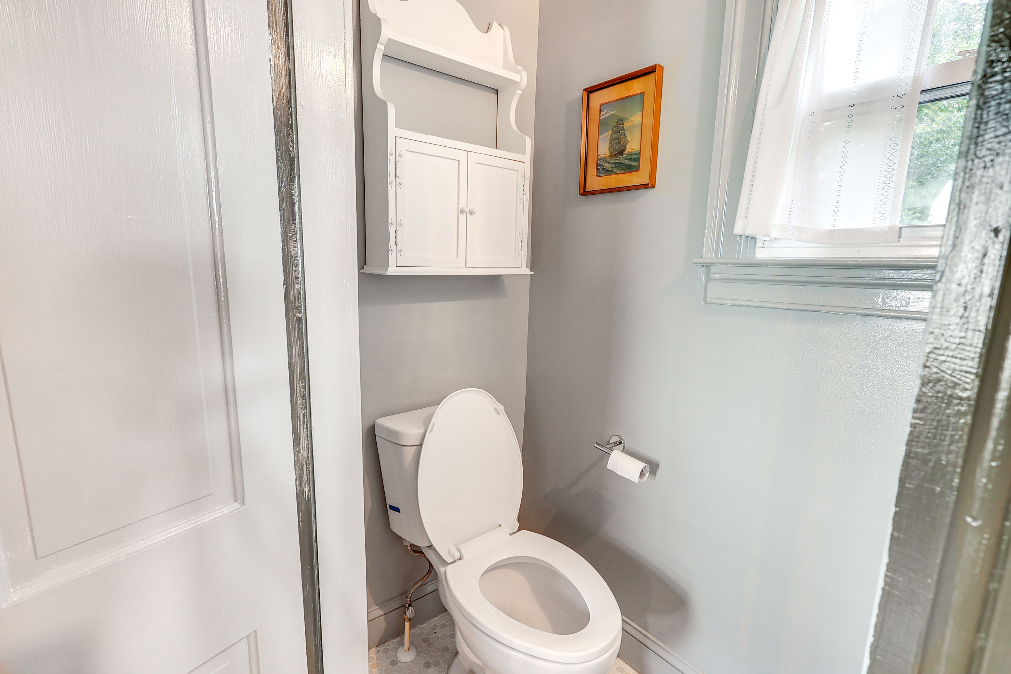 Half Bathroom | 1st Floor