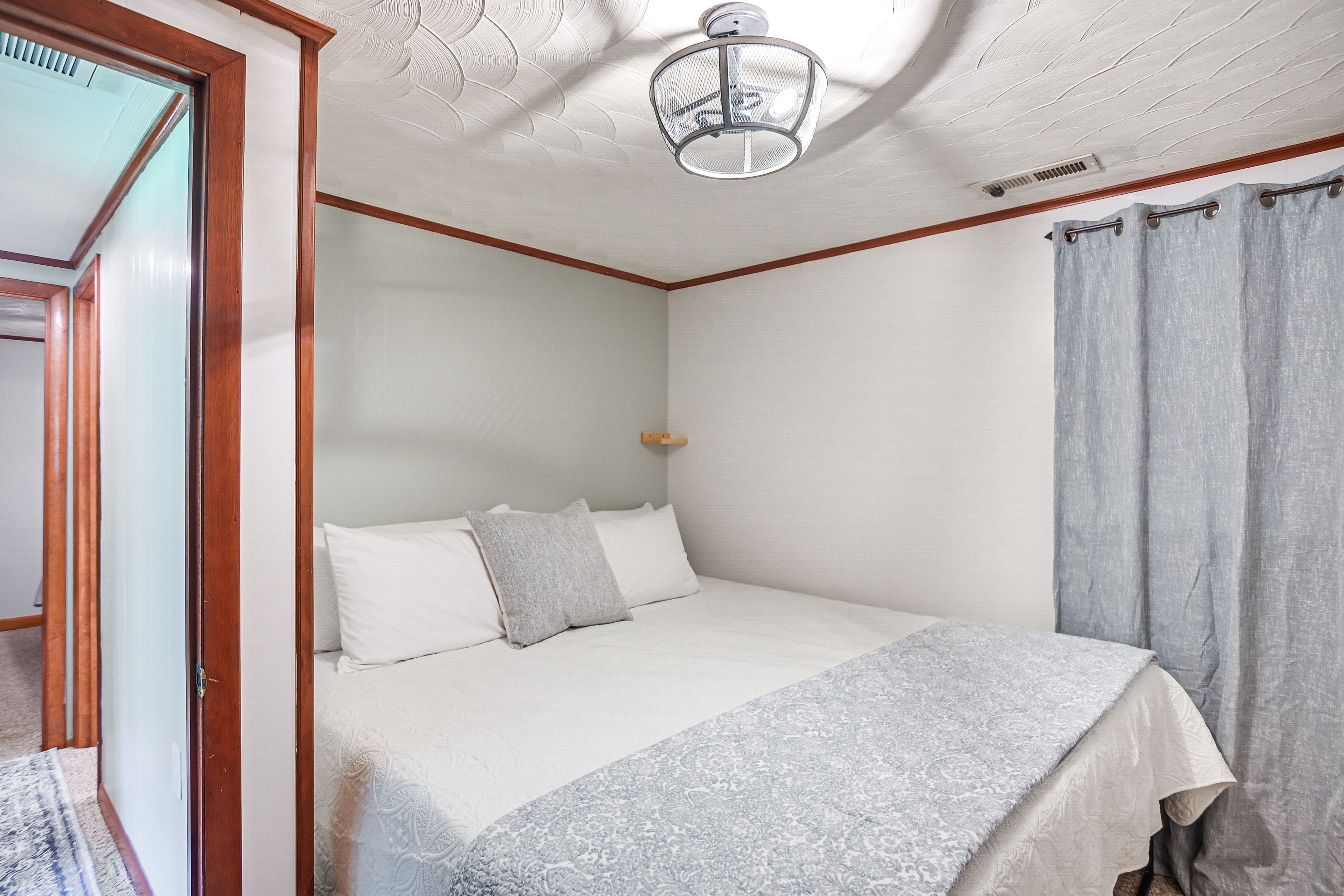 Bedroom 1 | King Bed | Linens Provided