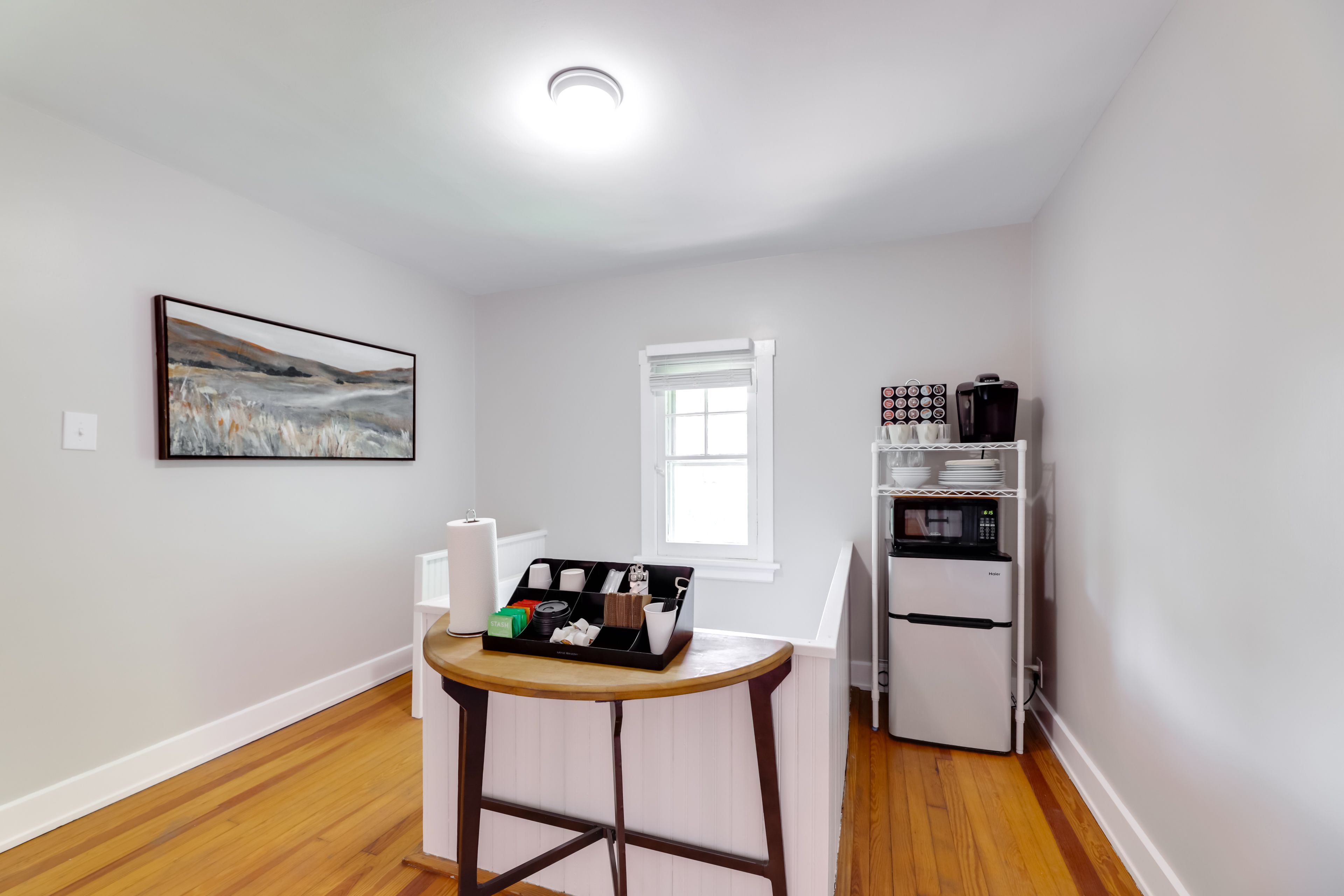 Kitchenette | Hot Plate | Coffee Maker