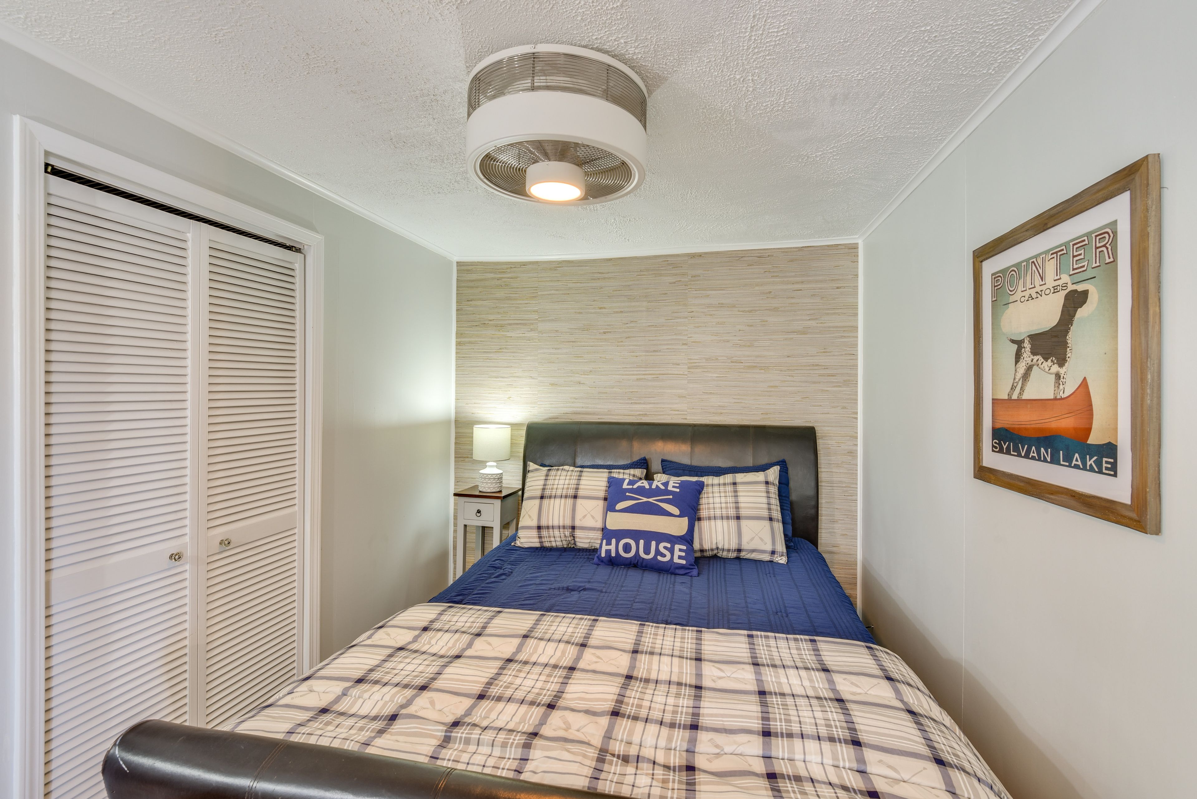 Bonus Room | 2nd Floor | Queen Bed