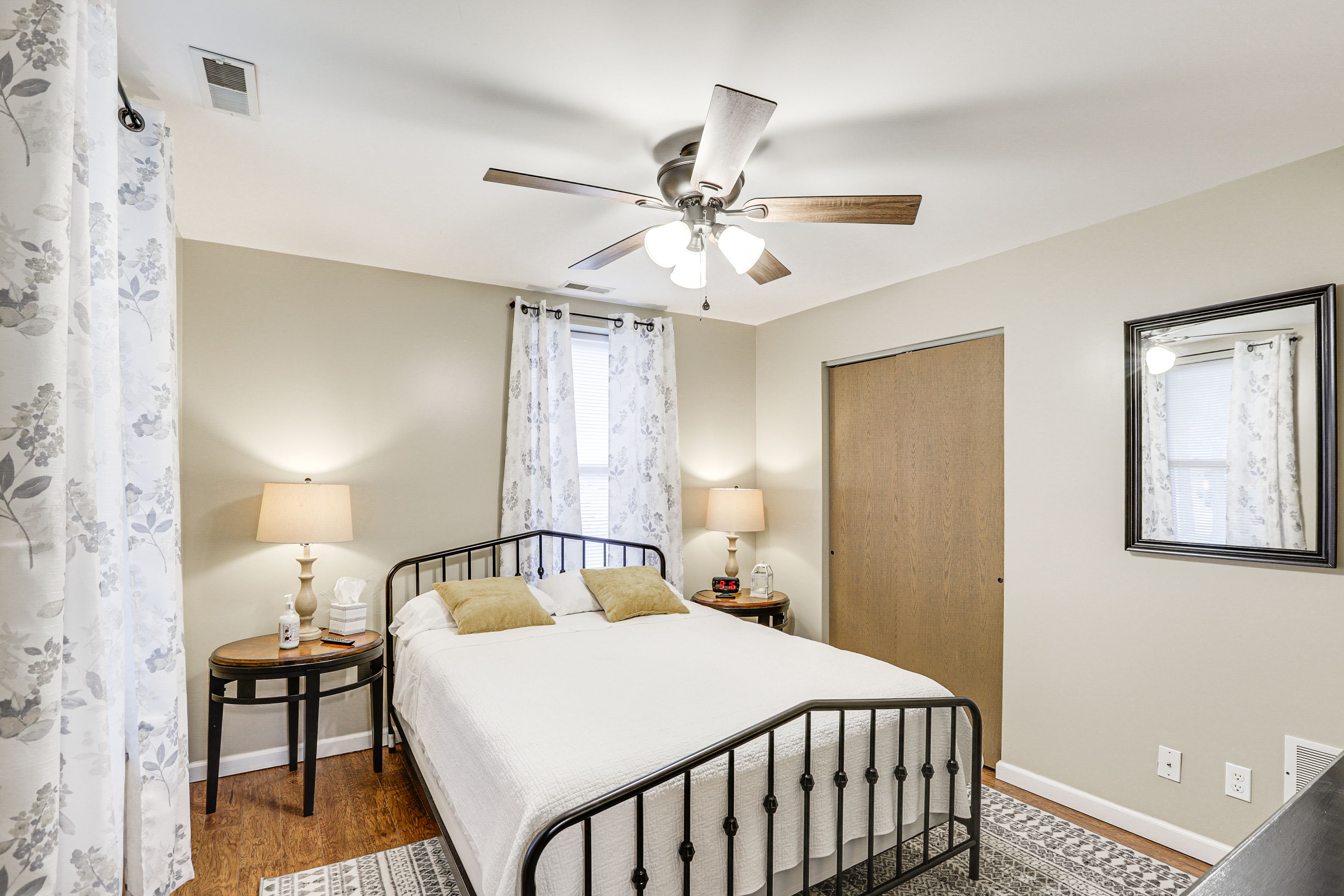 Bedroom 1 | Queen Bed | Linens Provided