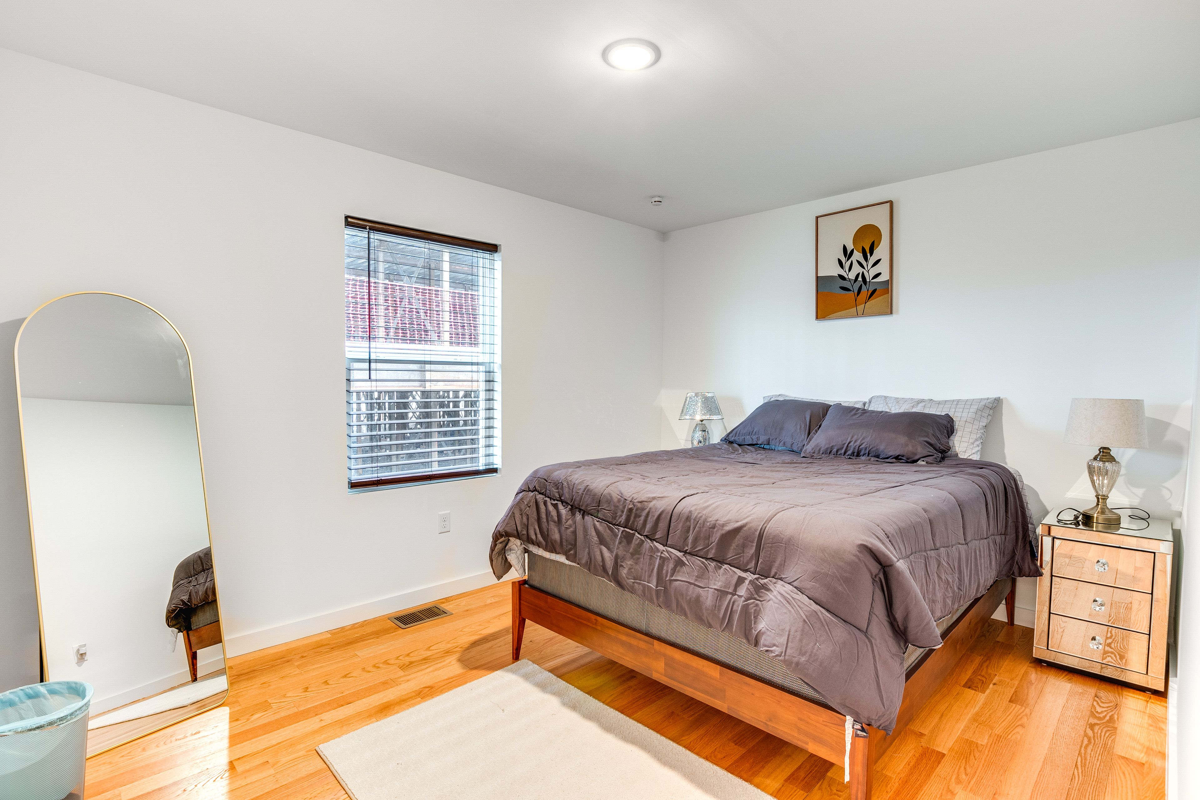 Bedroom 2 | Queen Bed