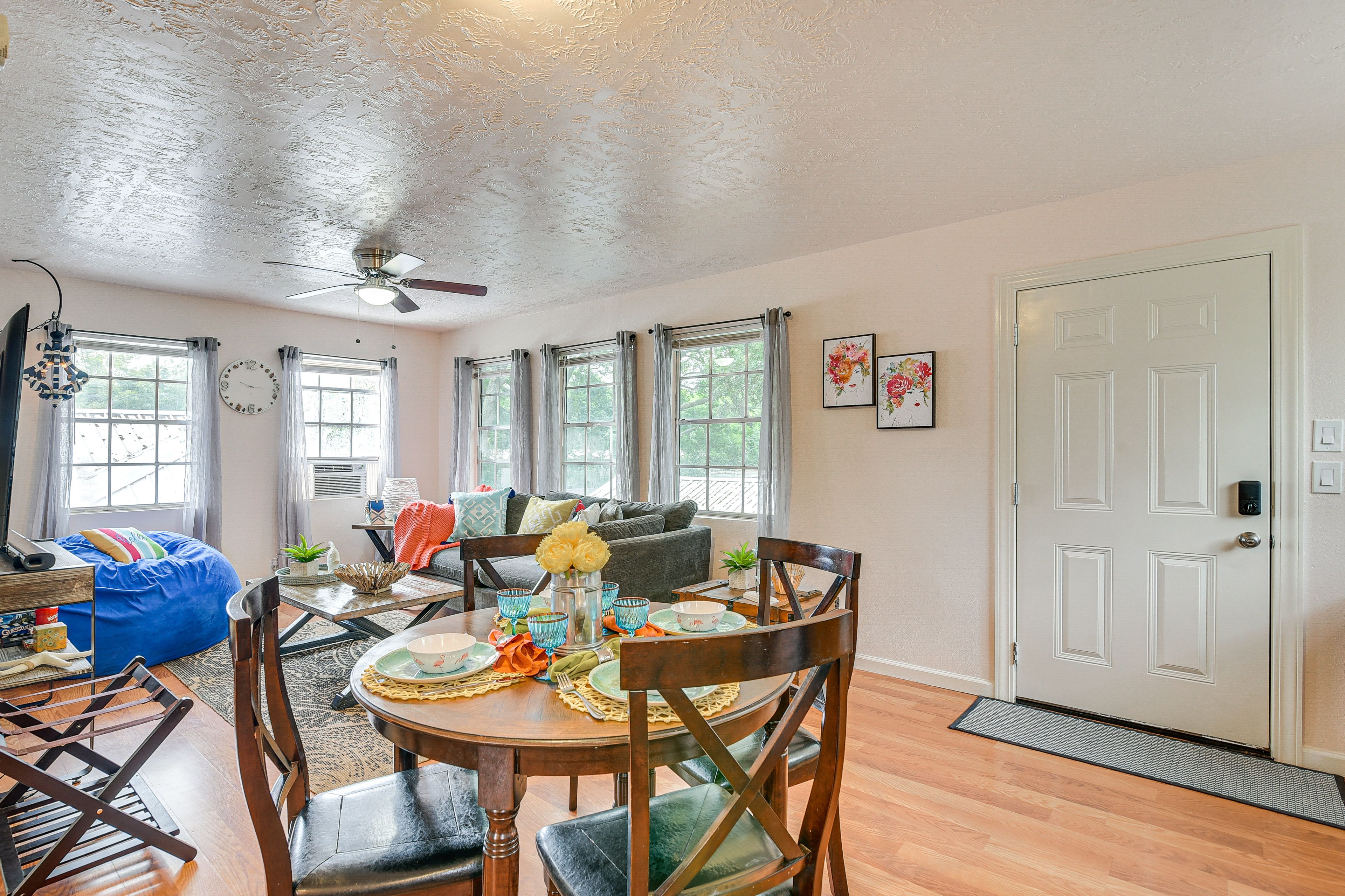 Dining Area | Dishware/Flatware