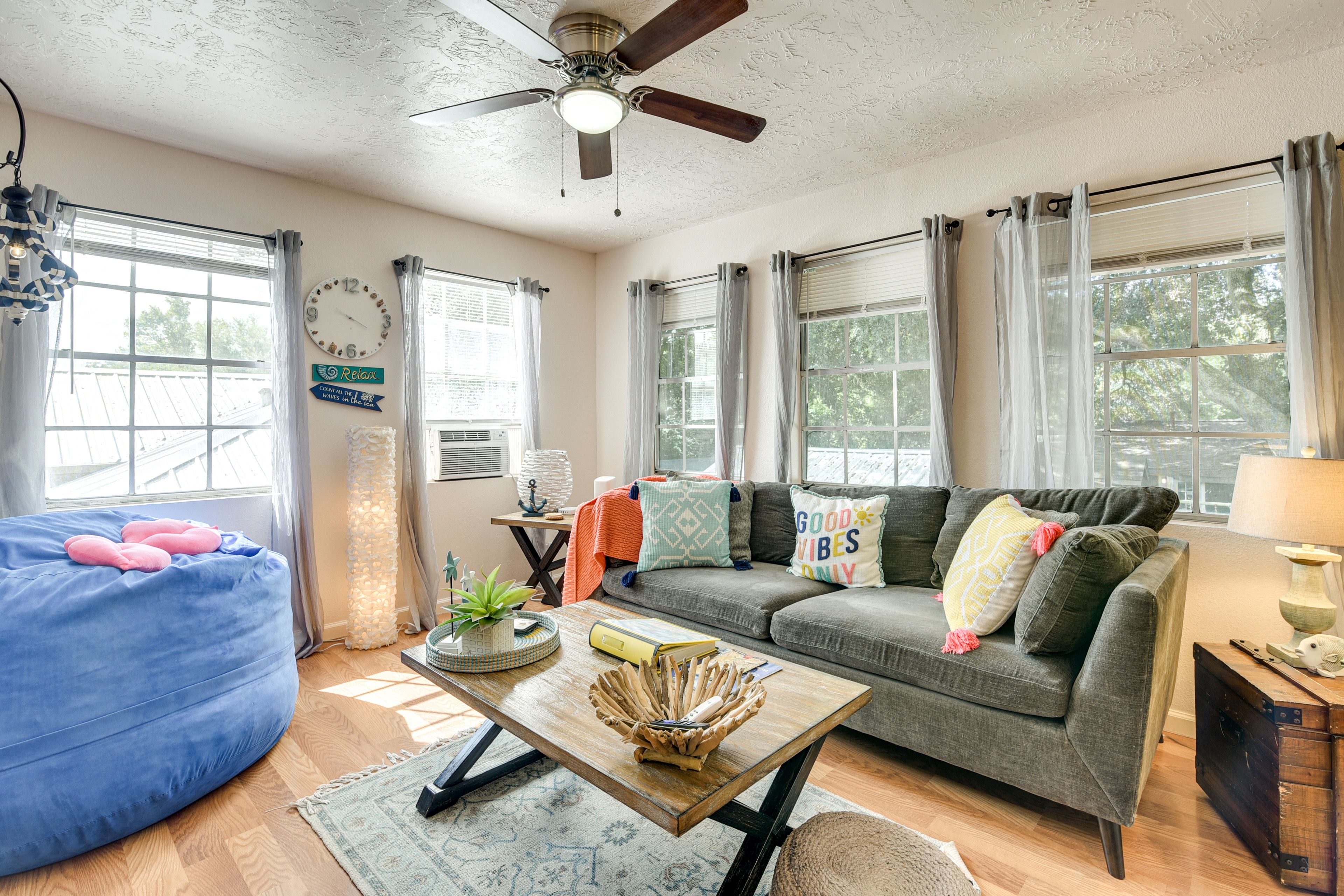 Living Room | Queen Sleeper Sofa | Smart TV | Board Games