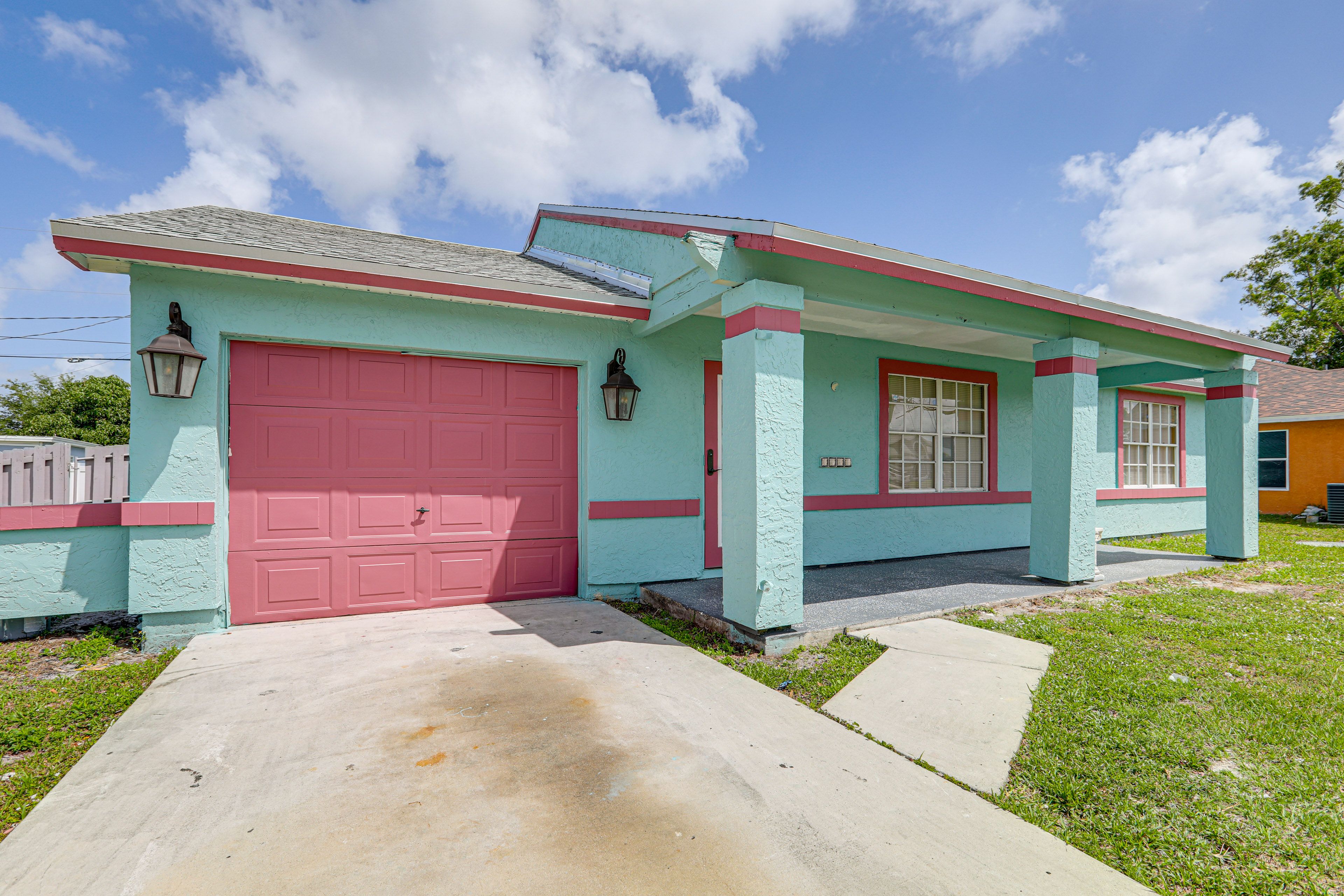 Port St Lucie Vacation Rental | 3BR | 2BA | 1 Step Required | 988 Sq Ft