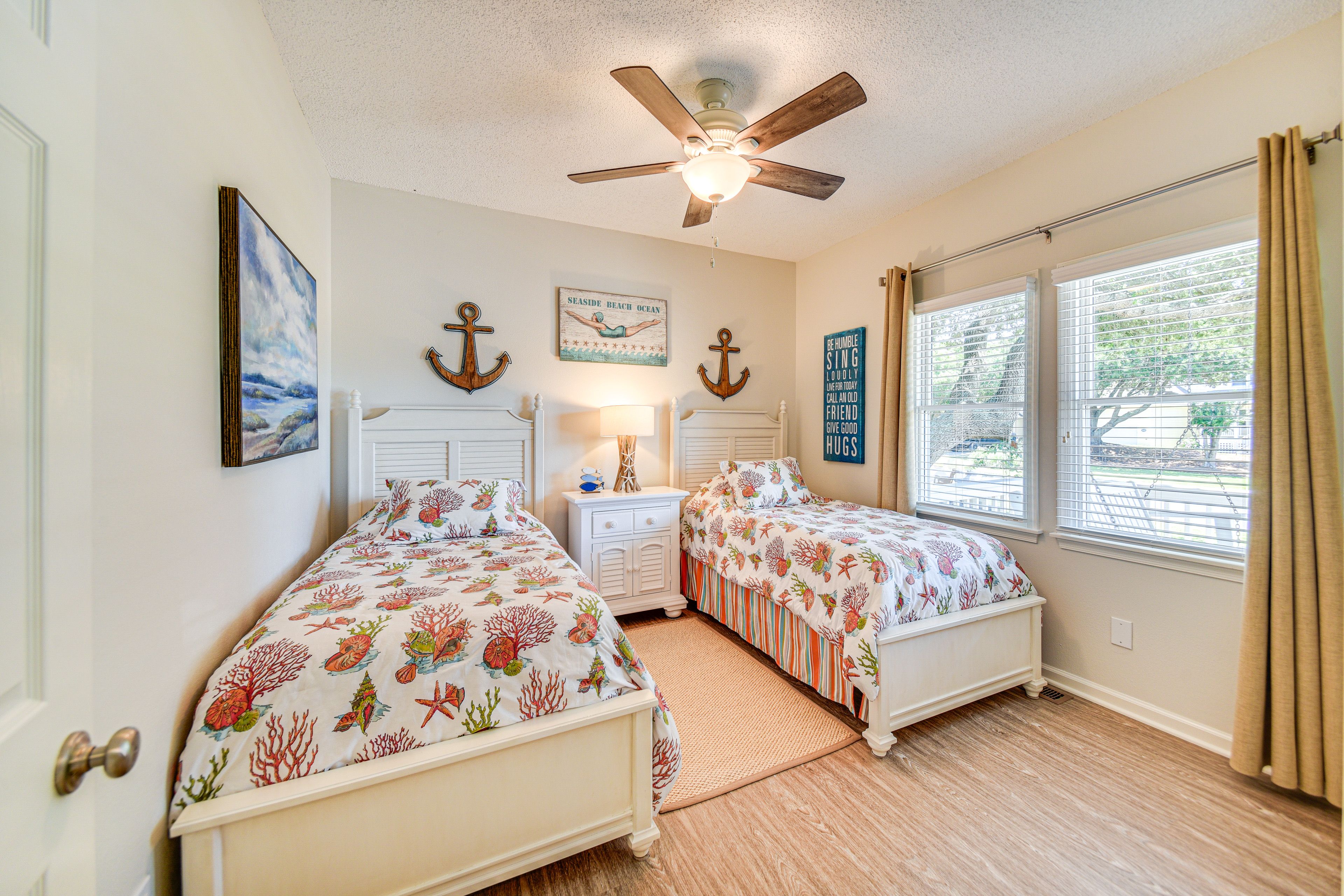 Bedroom 3 | 2 Twin Beds | 1st Floor