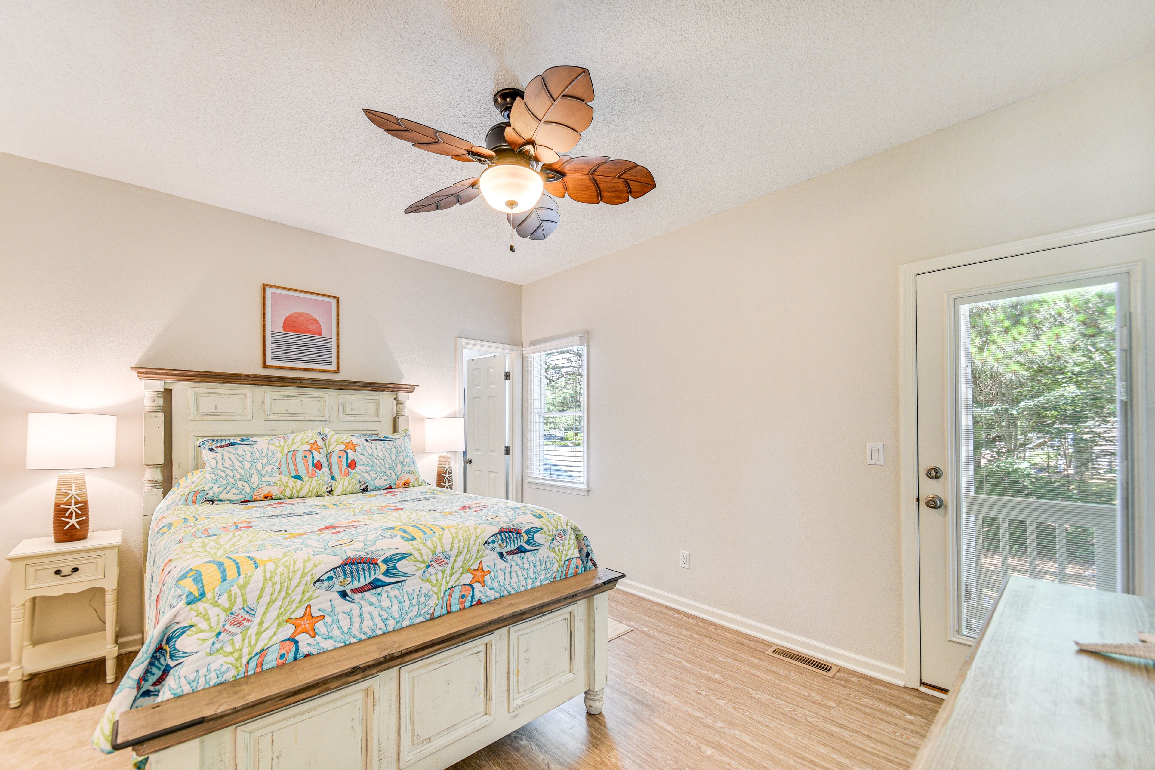 Bedroom 4 | Queen Bed | 1st Floor