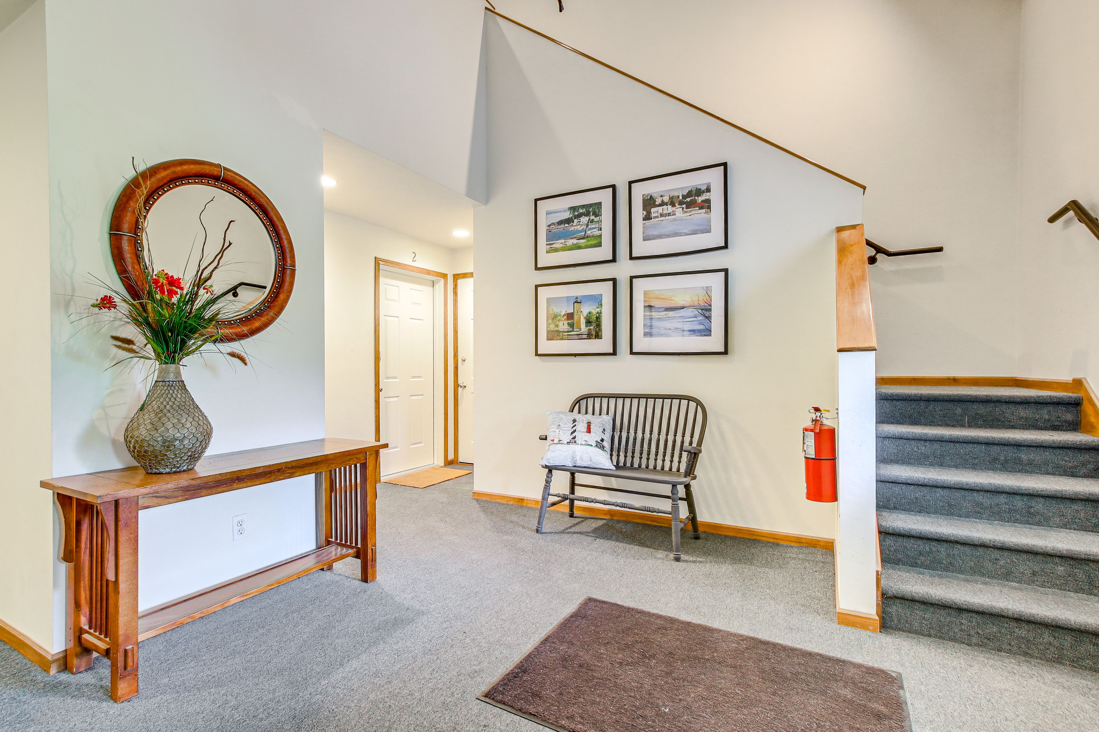 Lower-Level Landing | Front Entry