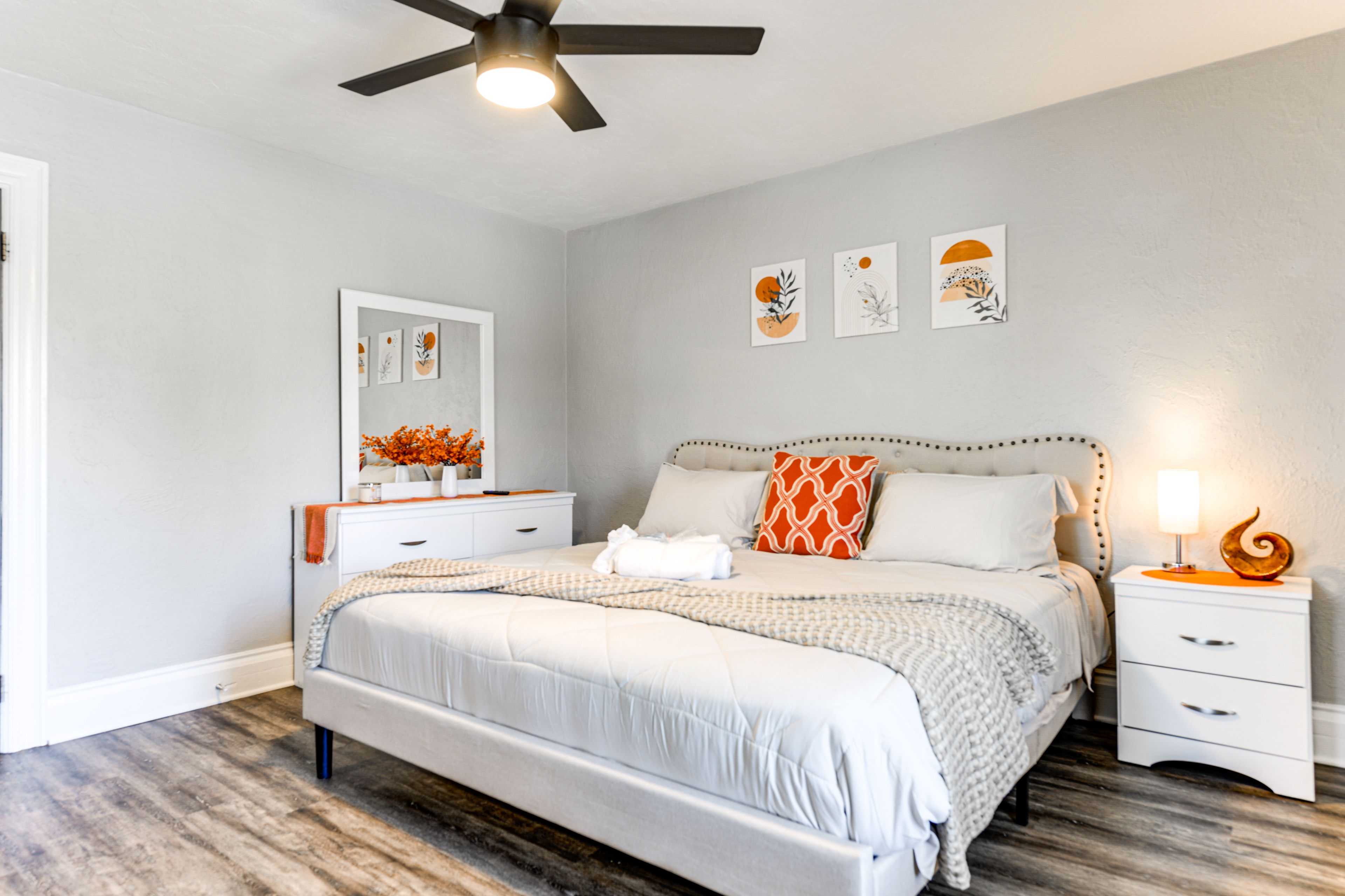 Bedroom 1 | 2nd Floor | King Bed | Smart TV | Walk-In Closet