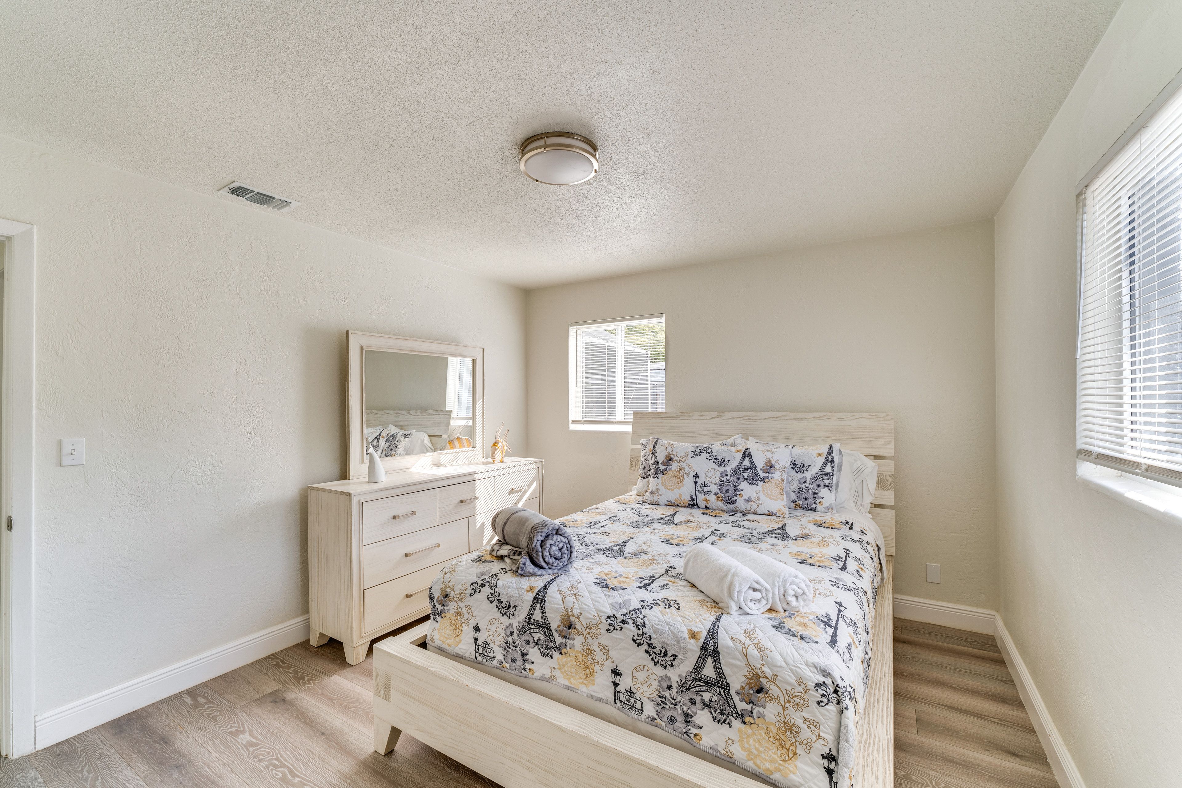 Bedroom 1 | Full Bed | En-Suite Bathroom