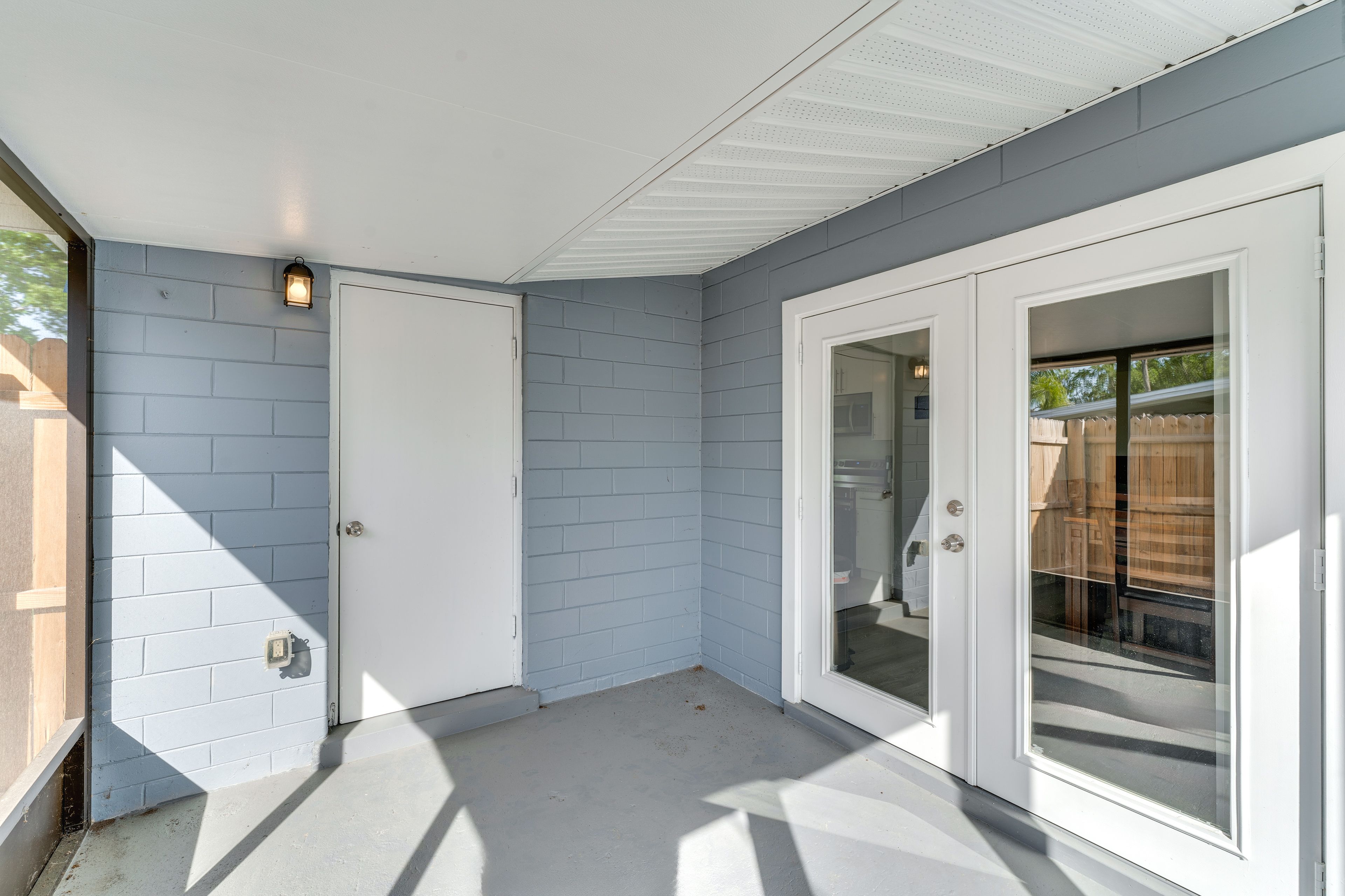 Screened Patio