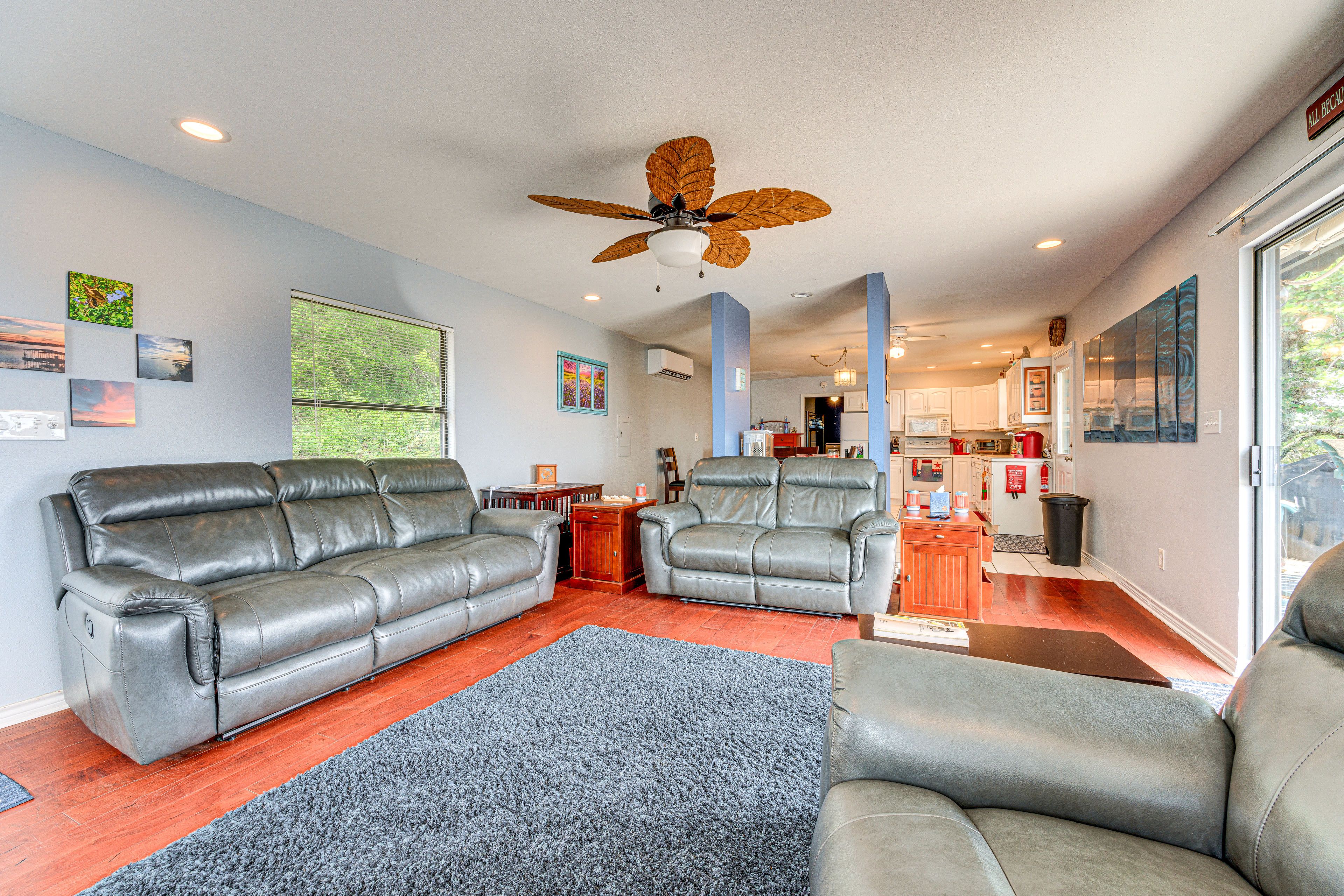 Burnet Vacation Rental | 1BR | 1BA | 850 Sq Ft | 1 Step to Enter