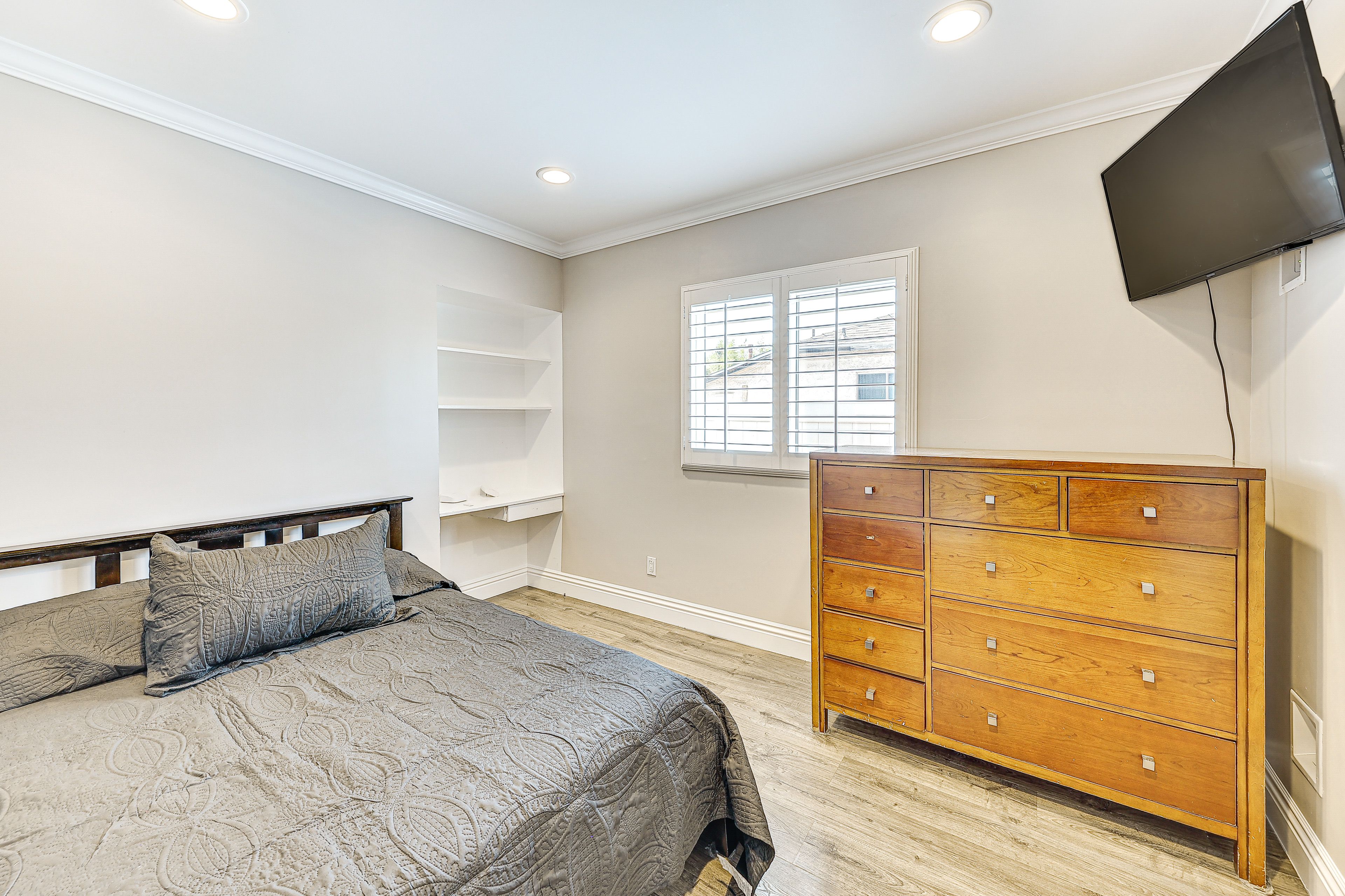 Bedroom 4 | Full Bed | Flat-Screen TV