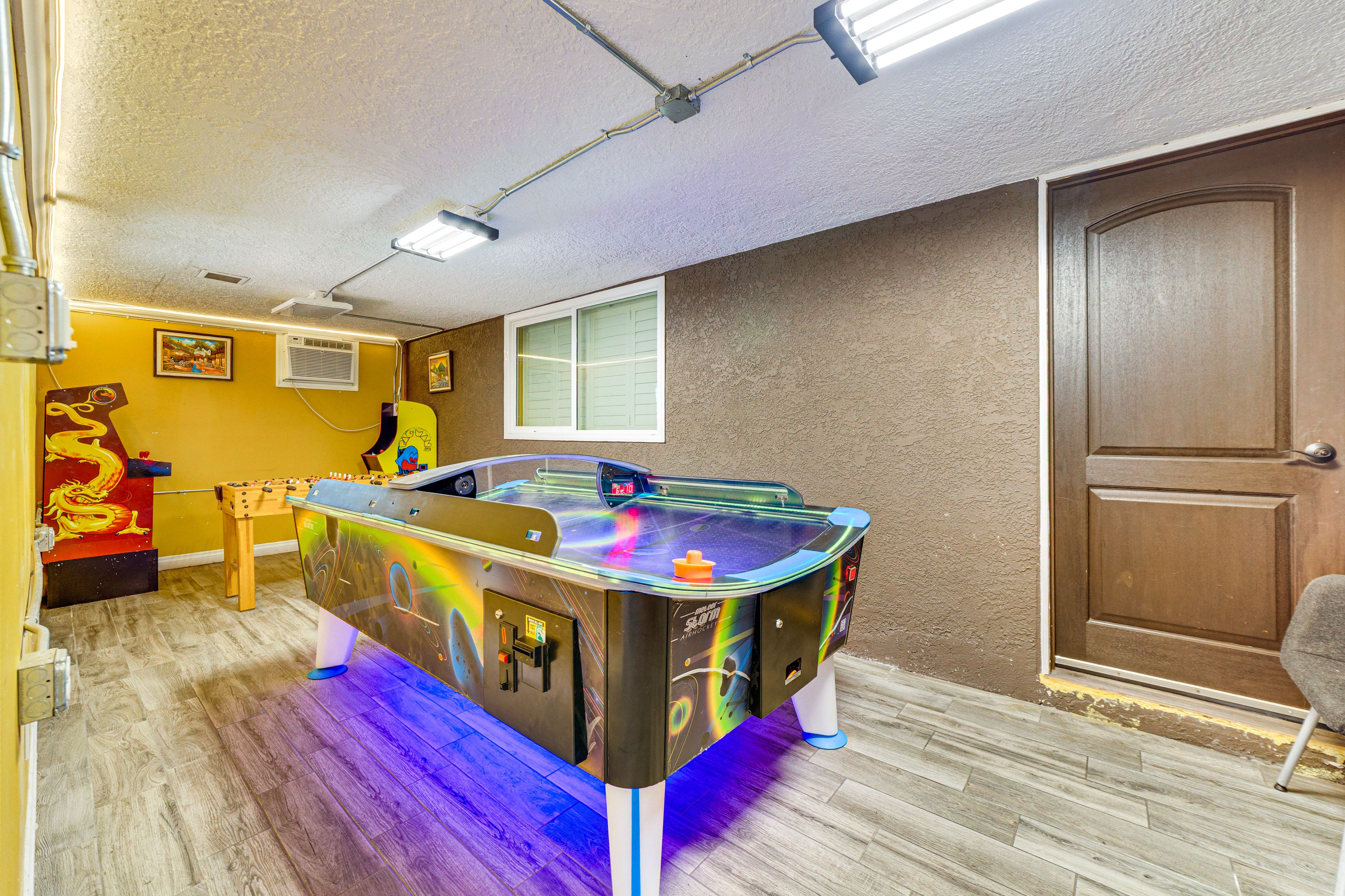 Game Room | Arcade Games | Foosball Table | Air Hockey