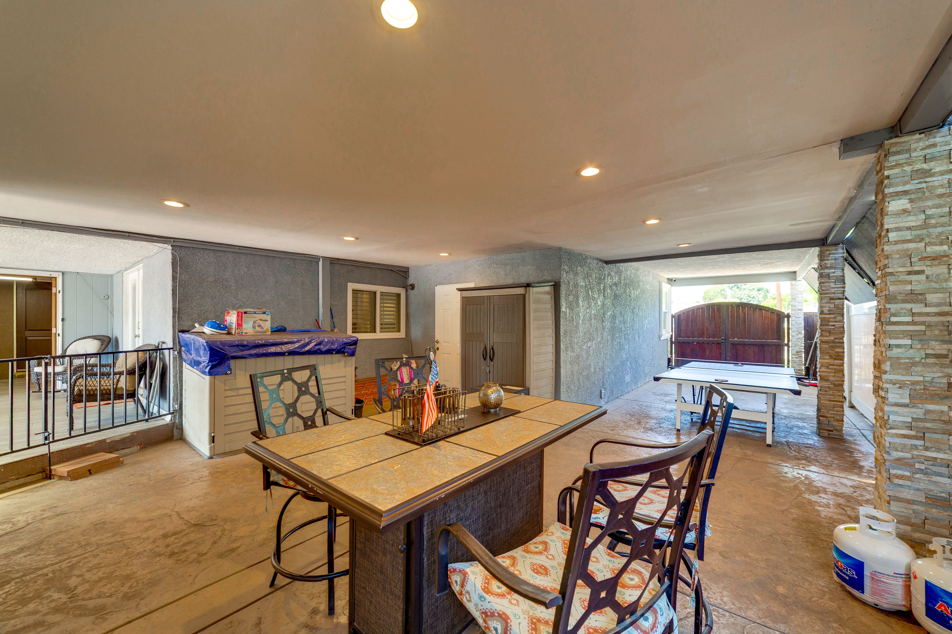 Patio | Outdoor Dining Area | Ping-Pong Table