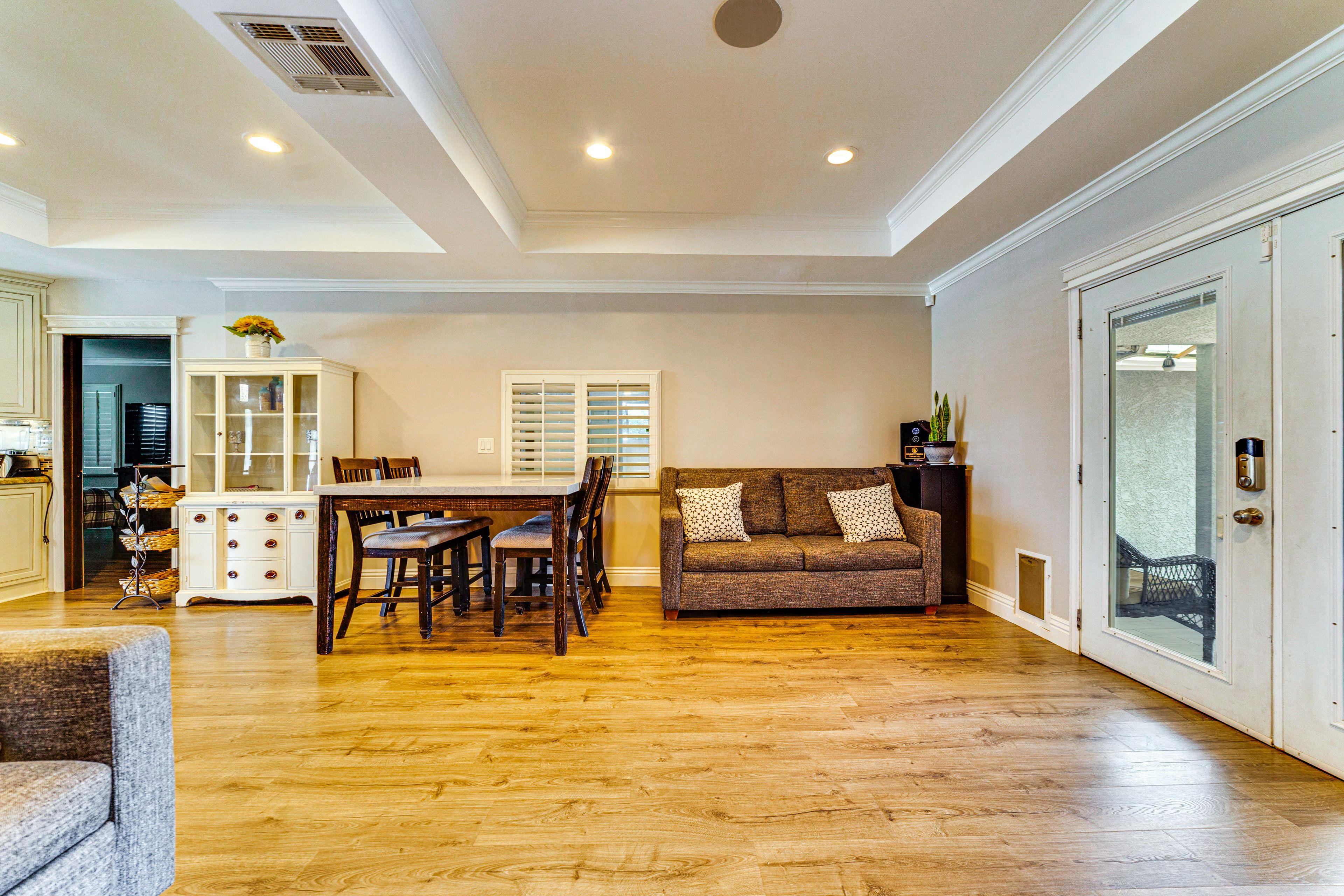 Dining Area | Dishware/Flatware | Fireplace | Central Heating & A/C