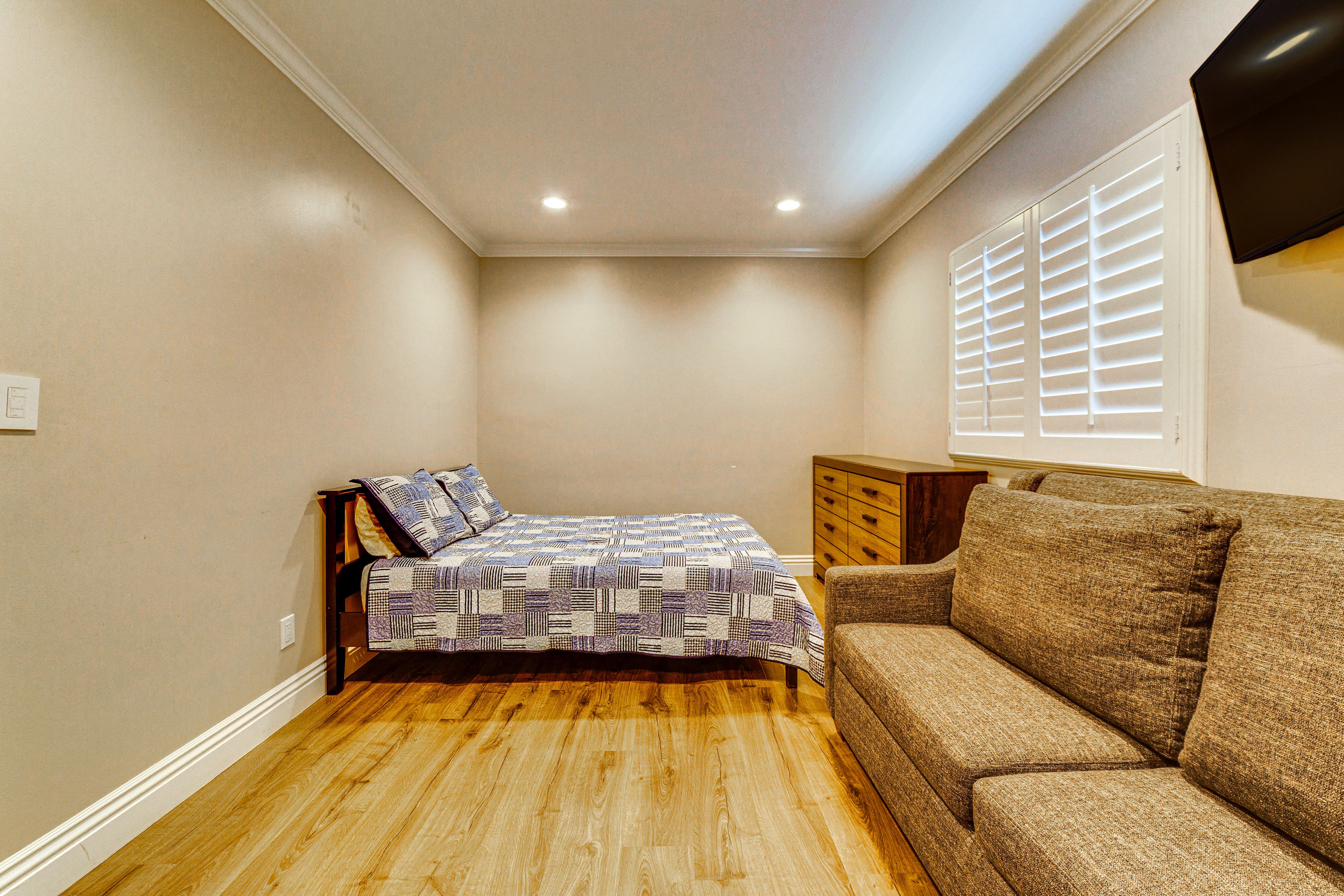Bedroom 3 | Full Bed | Flat-Screen TV