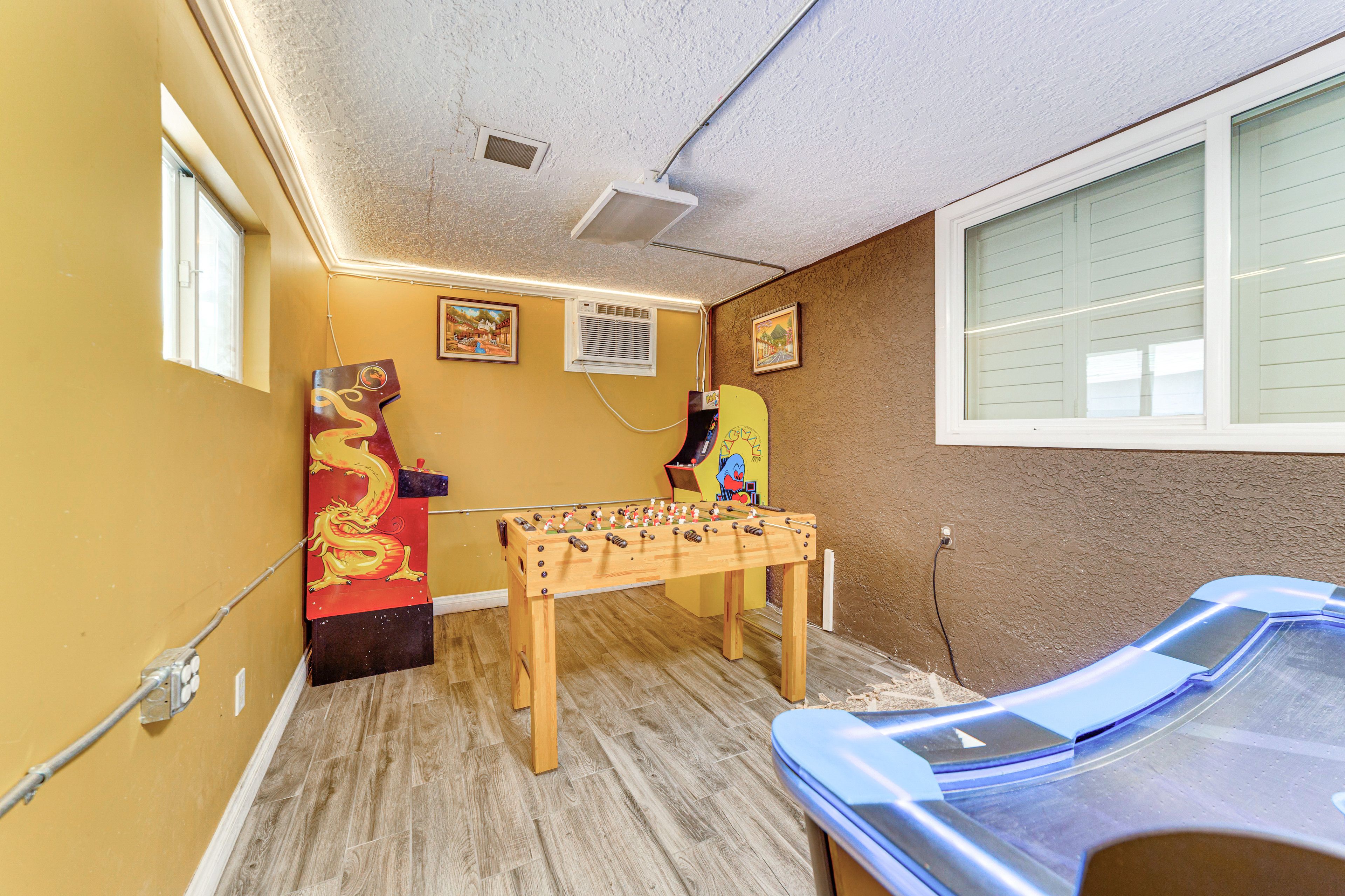 Game Room | Arcade Games | Foosball Table | Air Hockey