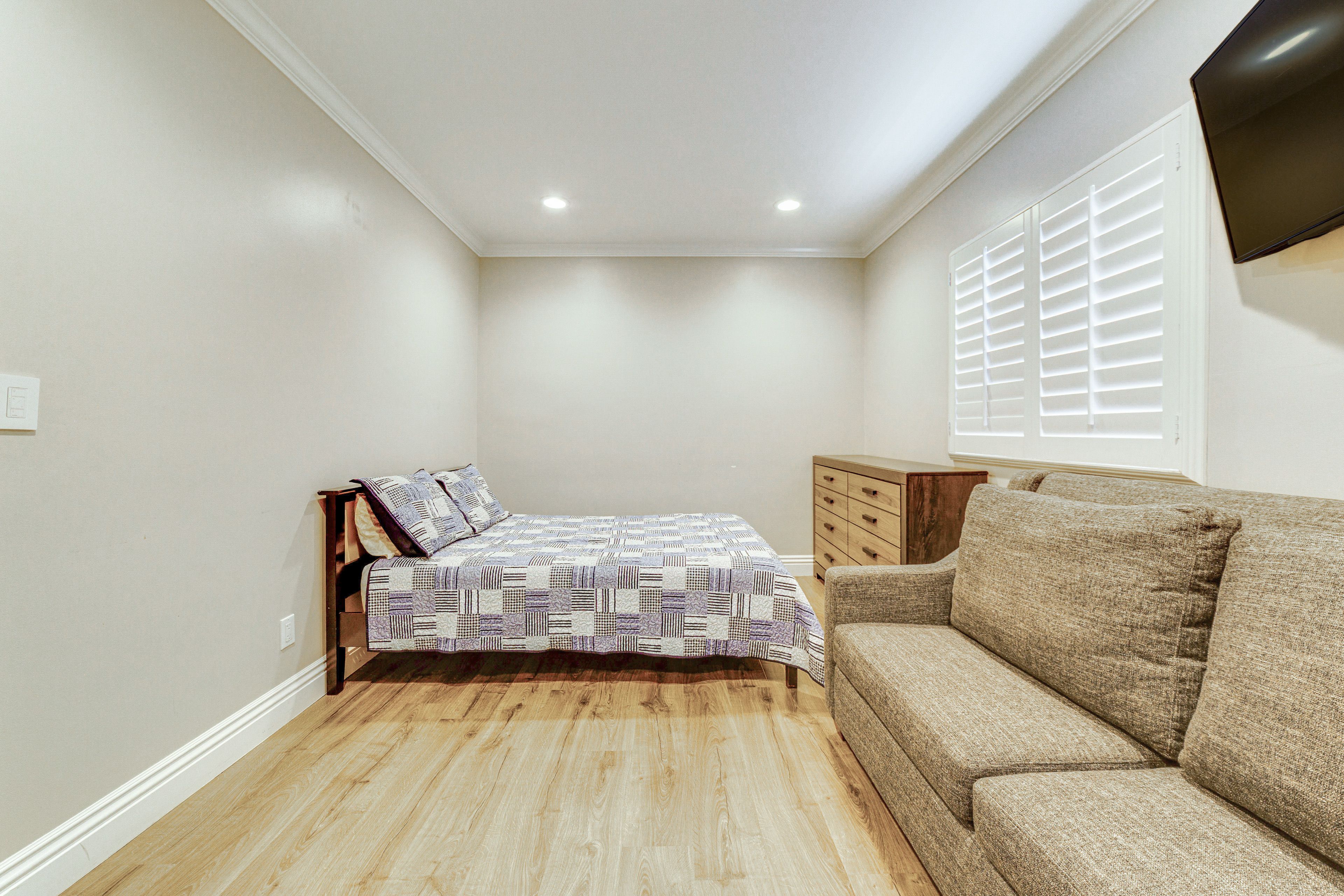 Bedroom 3 | Full Bed | Flat-Screen TV