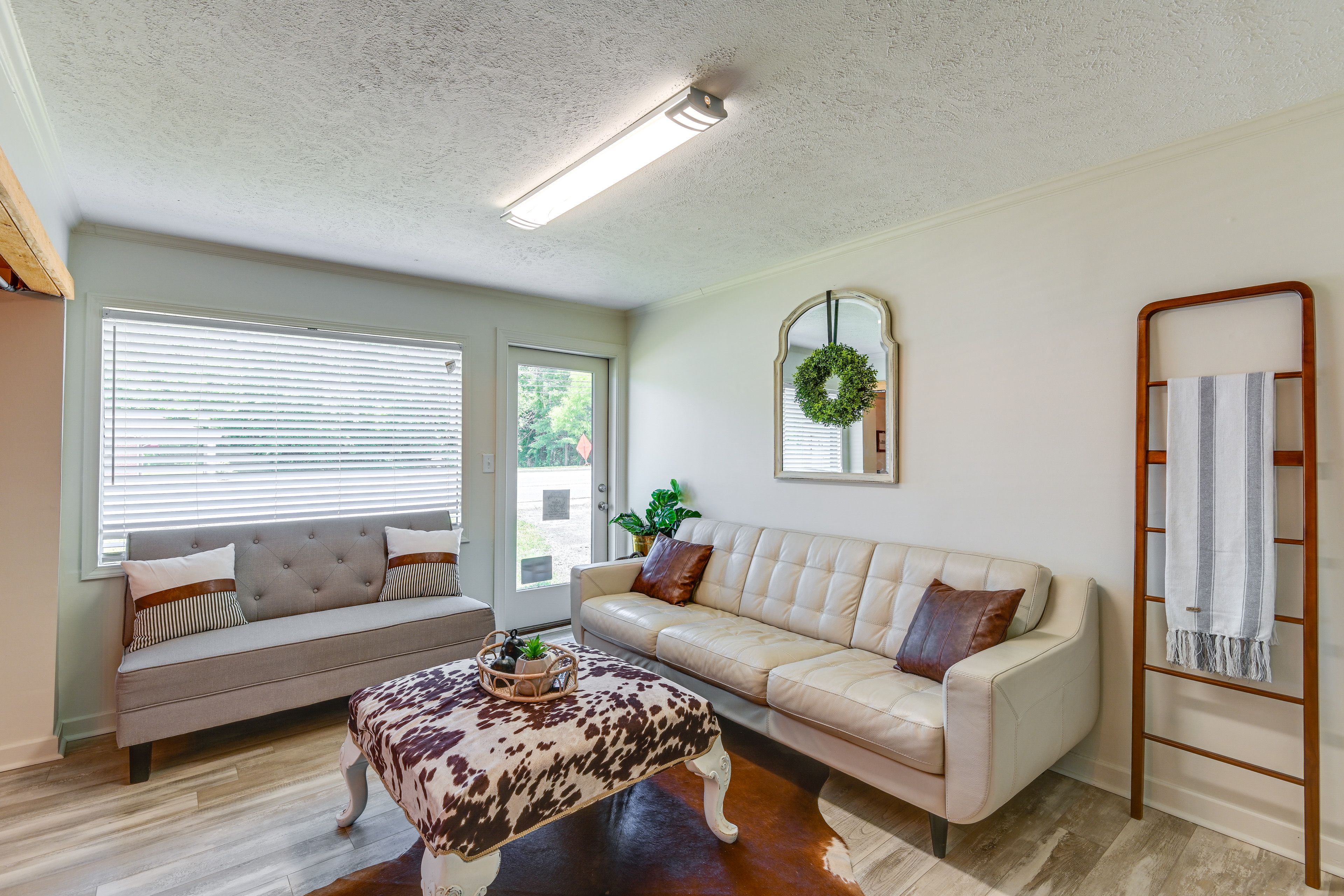 Living Room | Single-Story Apartment | Central A/C & Heating | Free WiFi