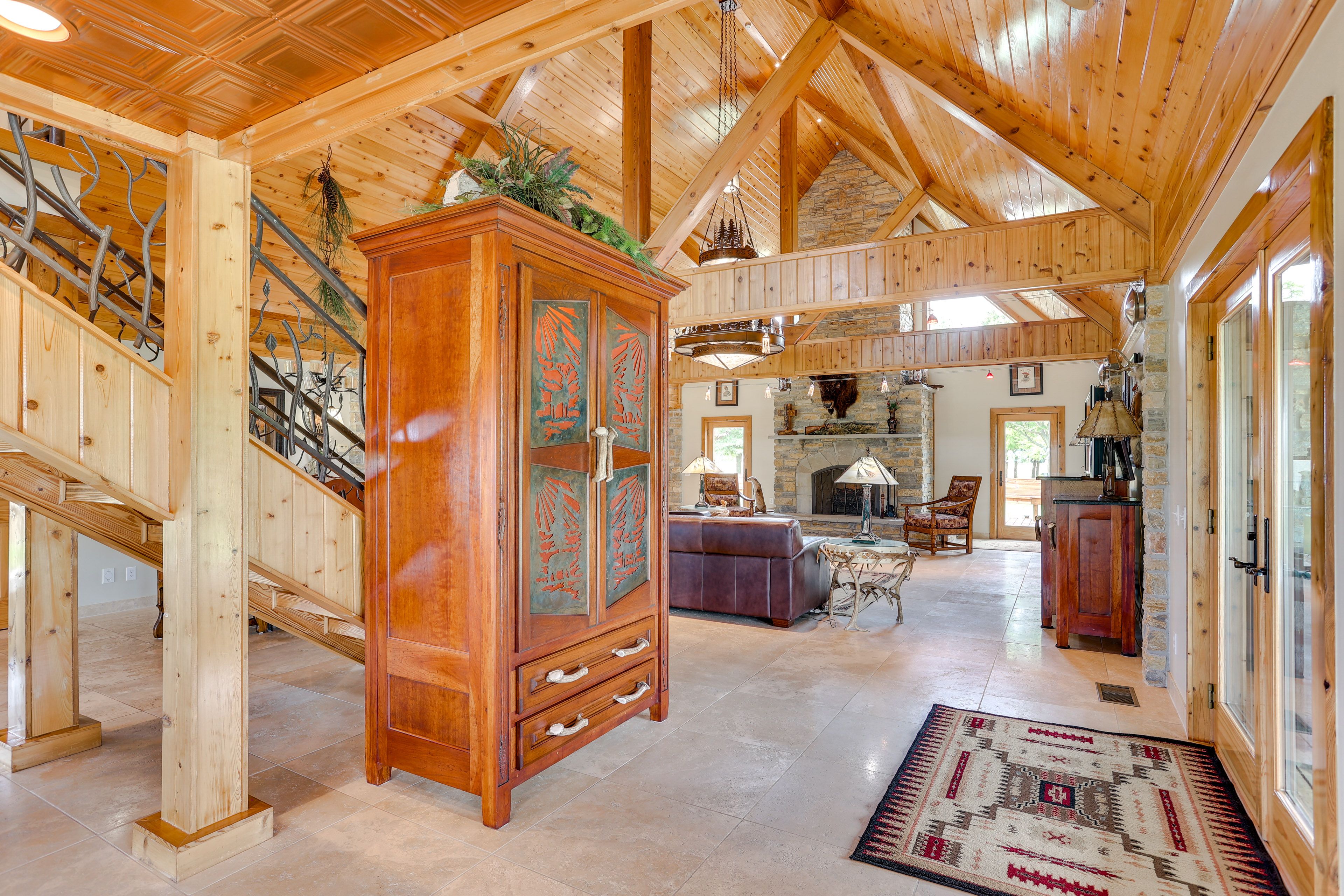 Entryway | Main Floor