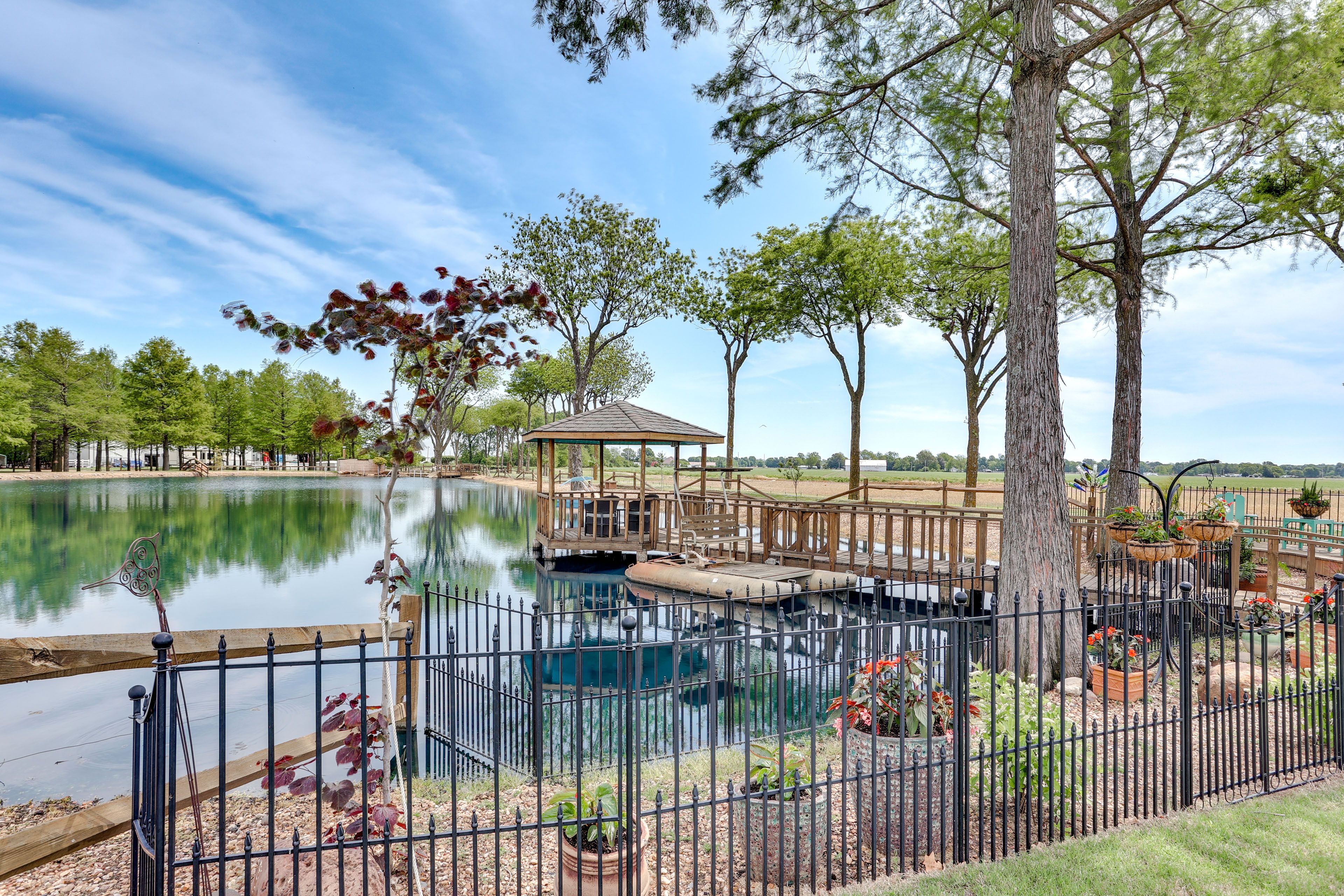 Private Pond | Gazebo