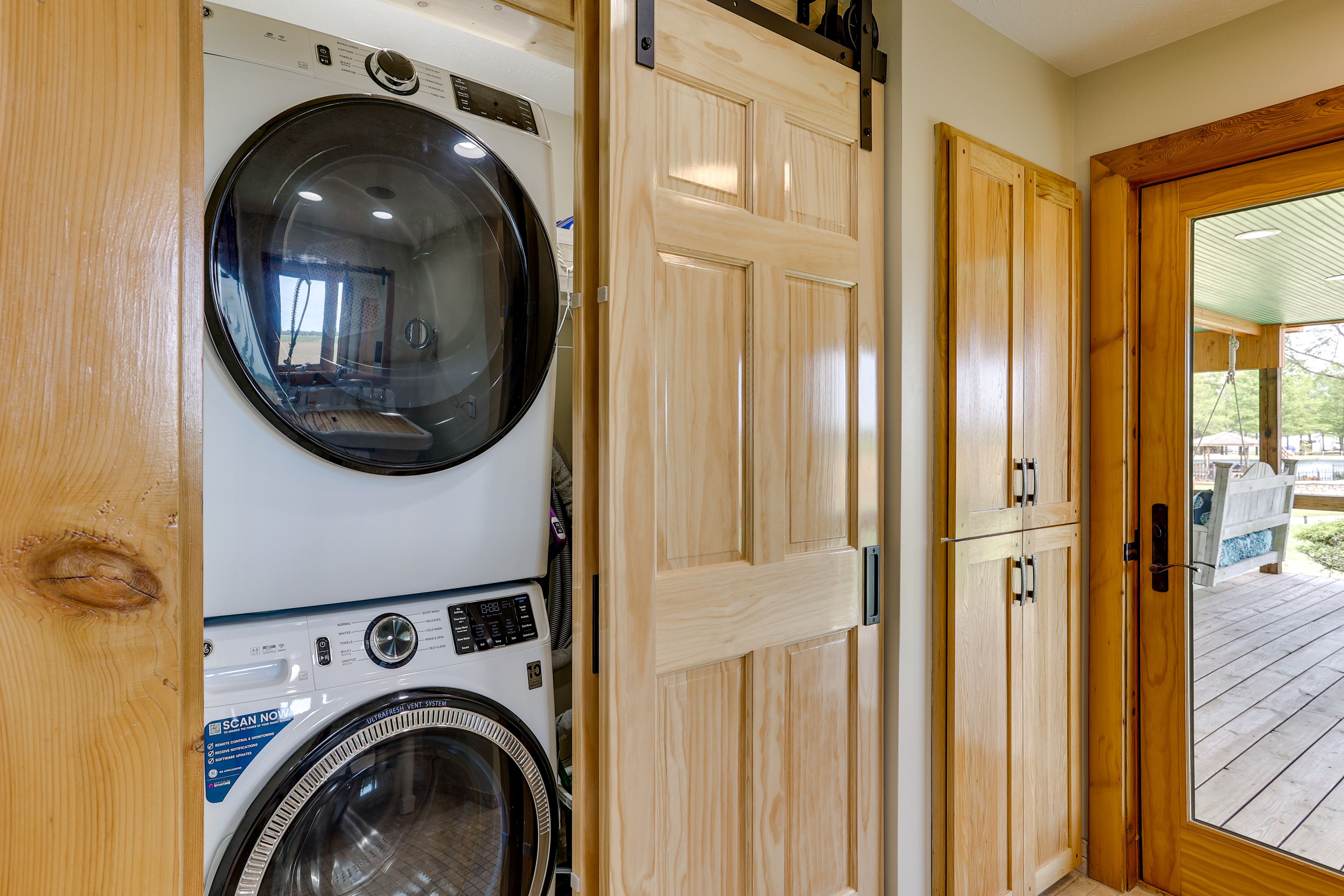 Washer & Dryer | Main Floor