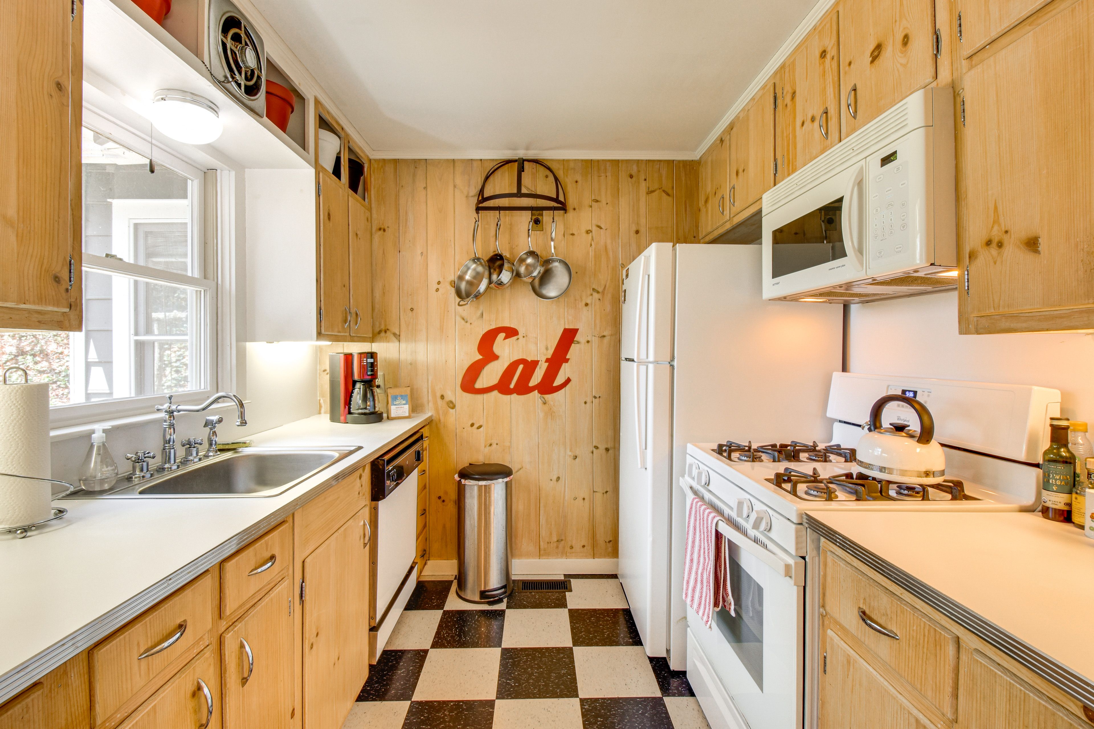 Kitchen | Well Stocked | Dishwasher | Drip Coffee Maker
