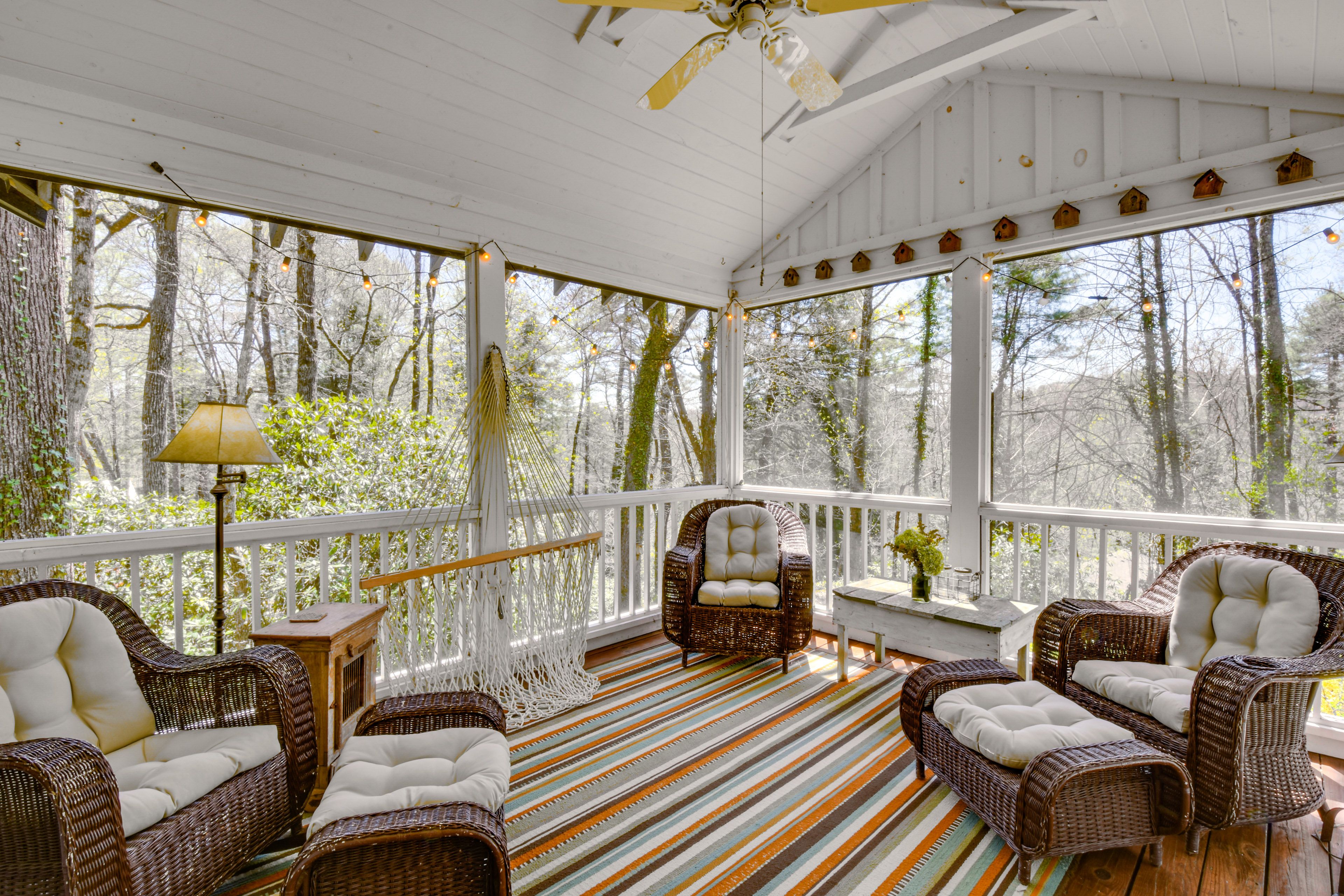 Screened-In Porch