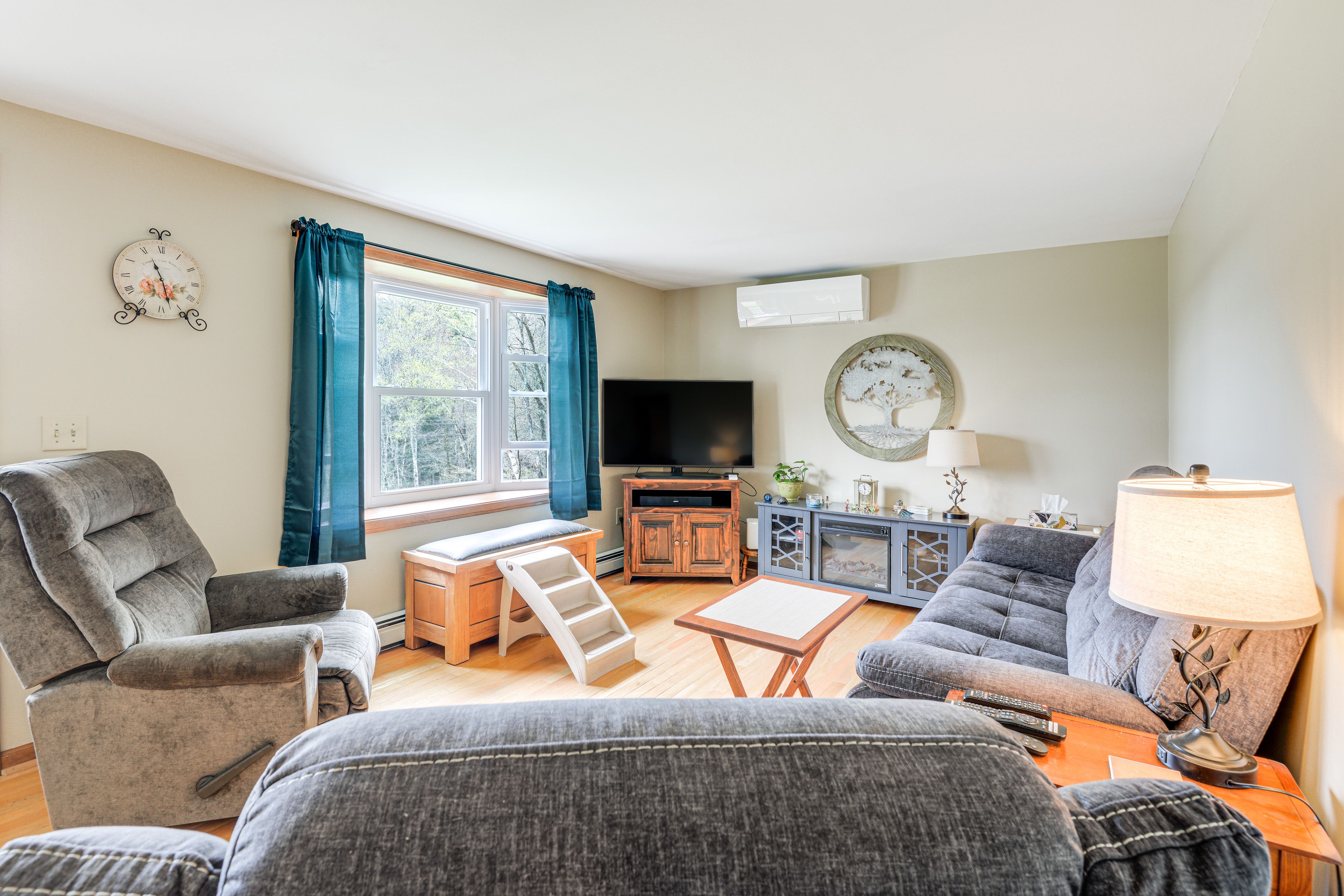 Living Room | Smart TV | Single-Story Home