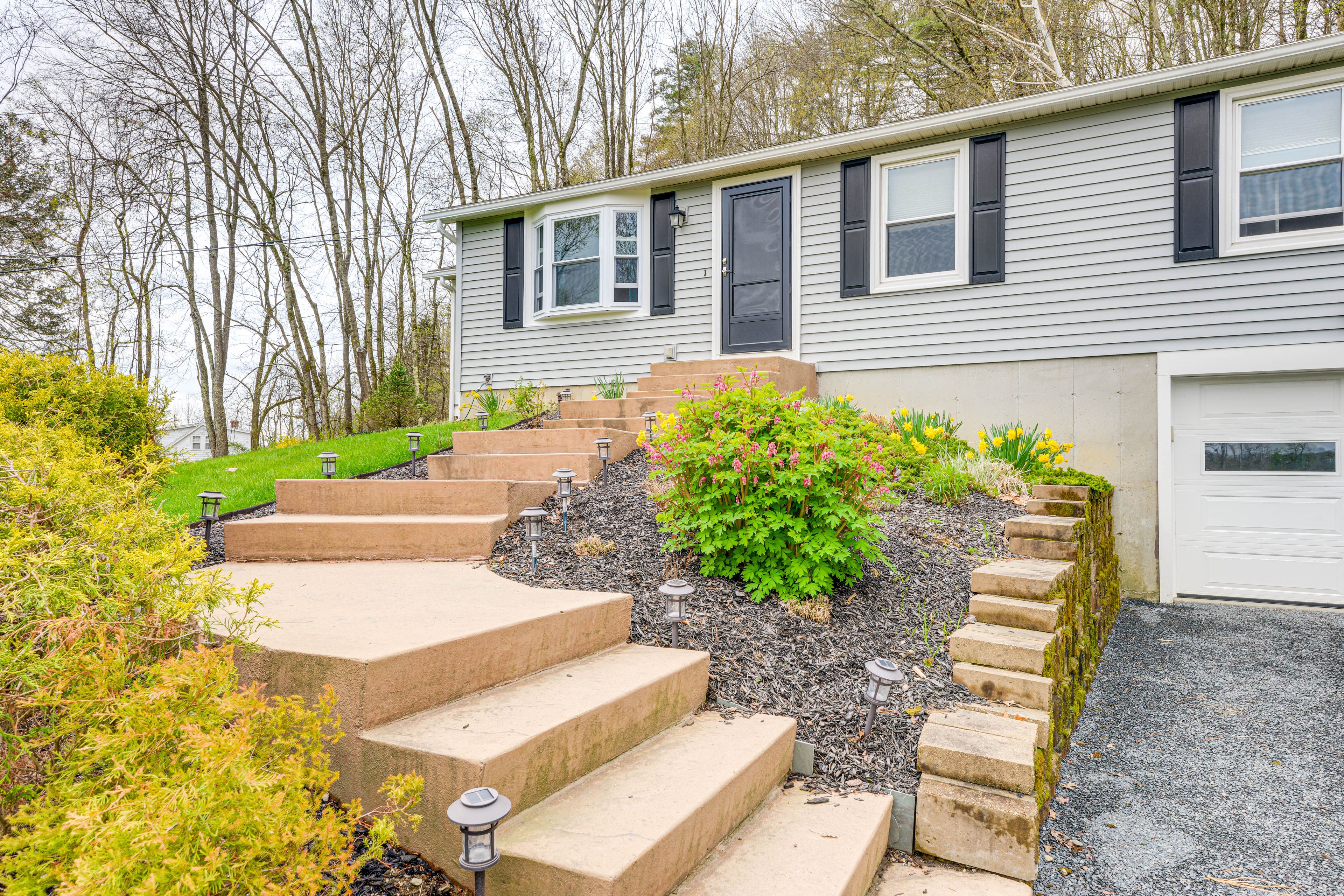 Steps to Front Entrance