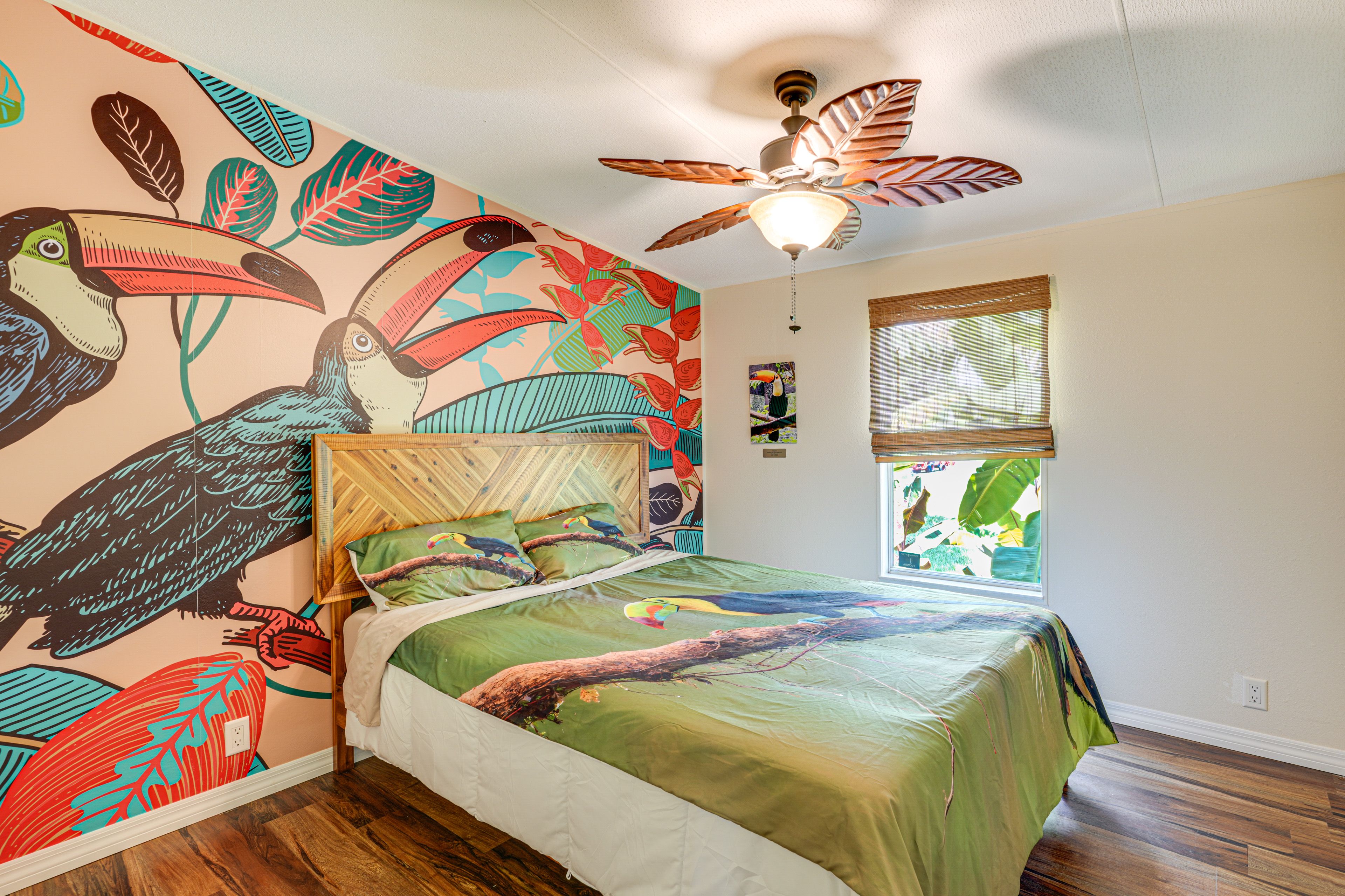 Bedroom 2 | Queen Bed