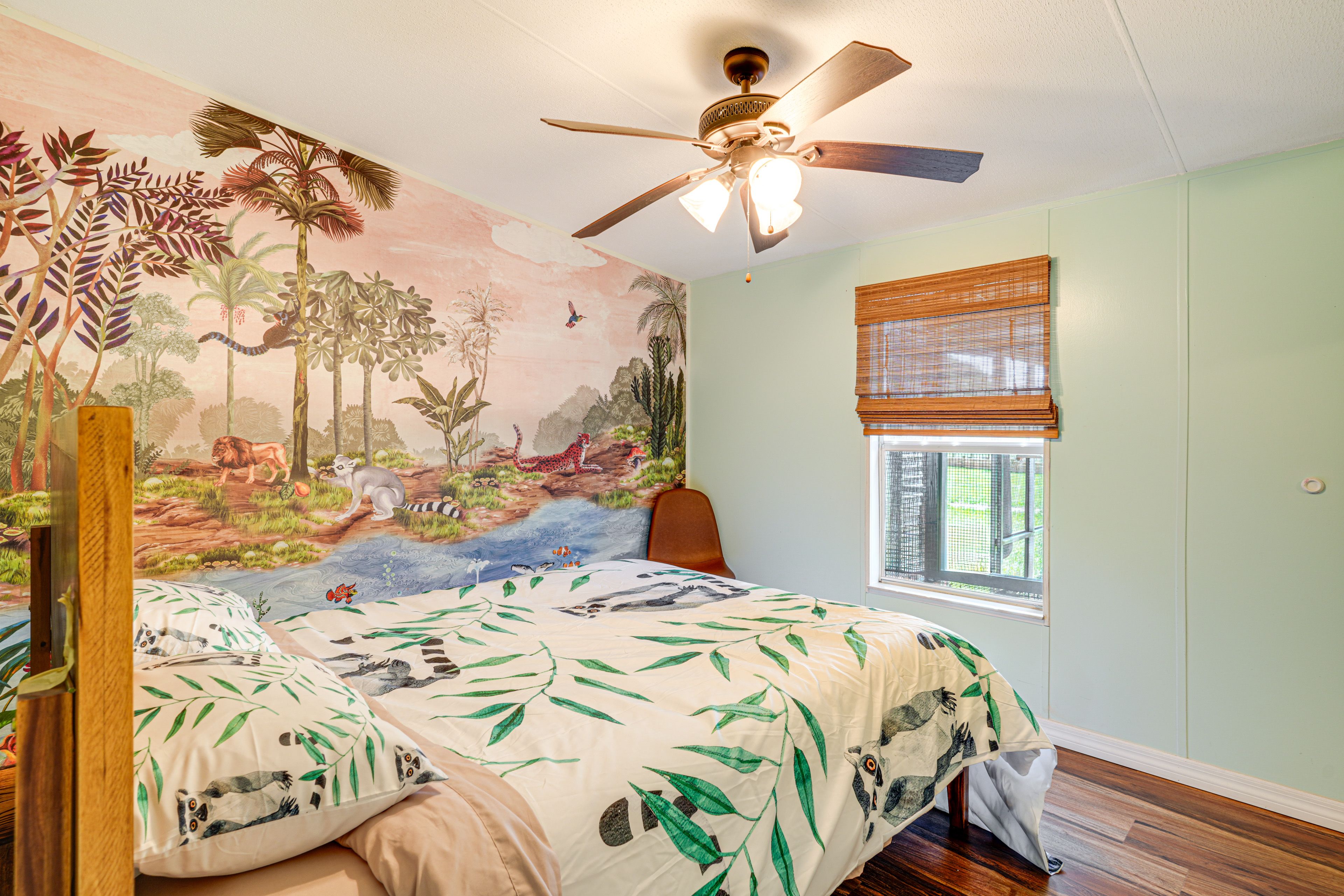 Bedroom 3 | Queen Bed