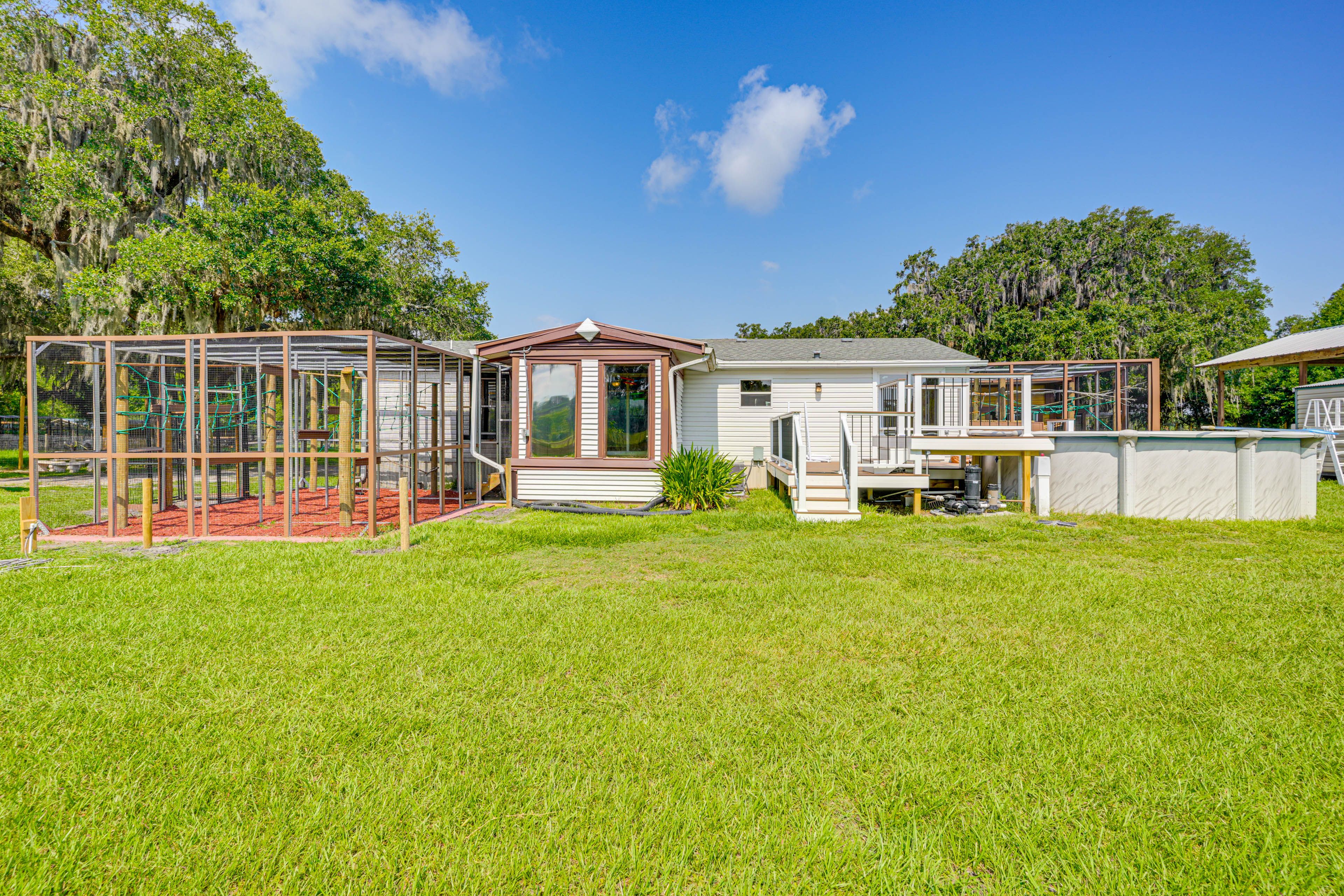 Webster Vacation Rental | 3BR | 2BA | 1,400 Sq Ft | Stairs Required to Enter