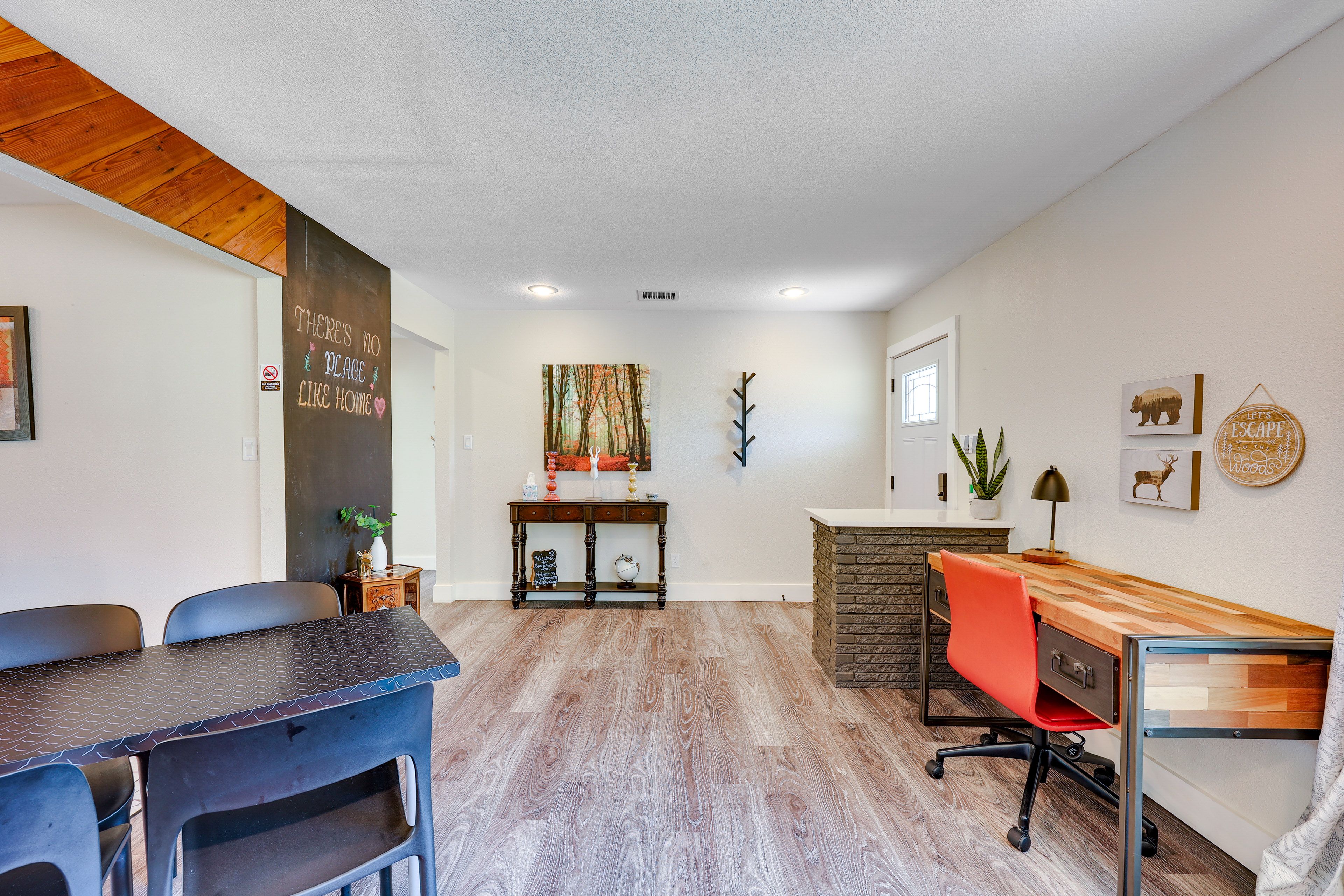 4-Person Dining Table | Front Entry