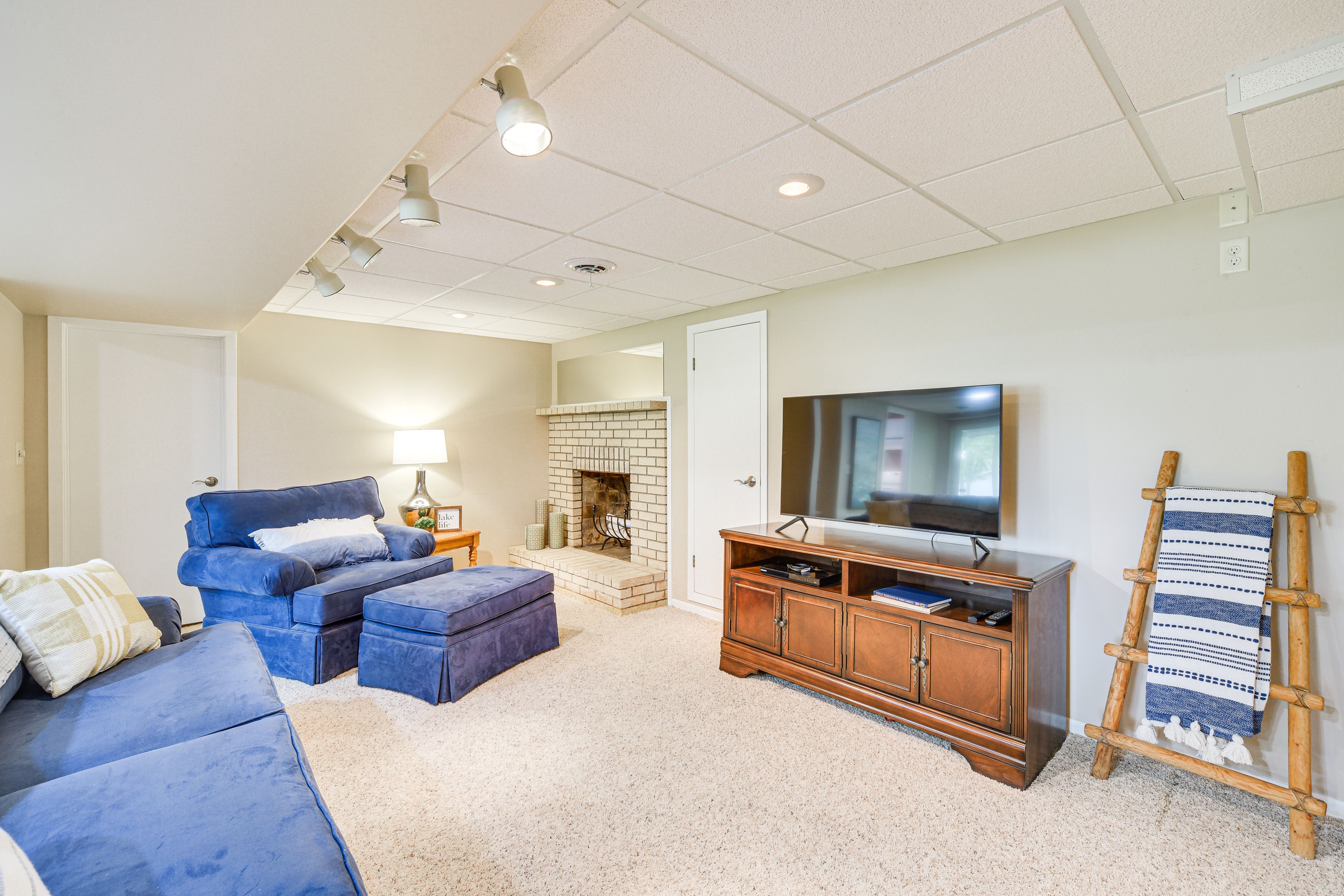 Den | Smart TV | Basement Level